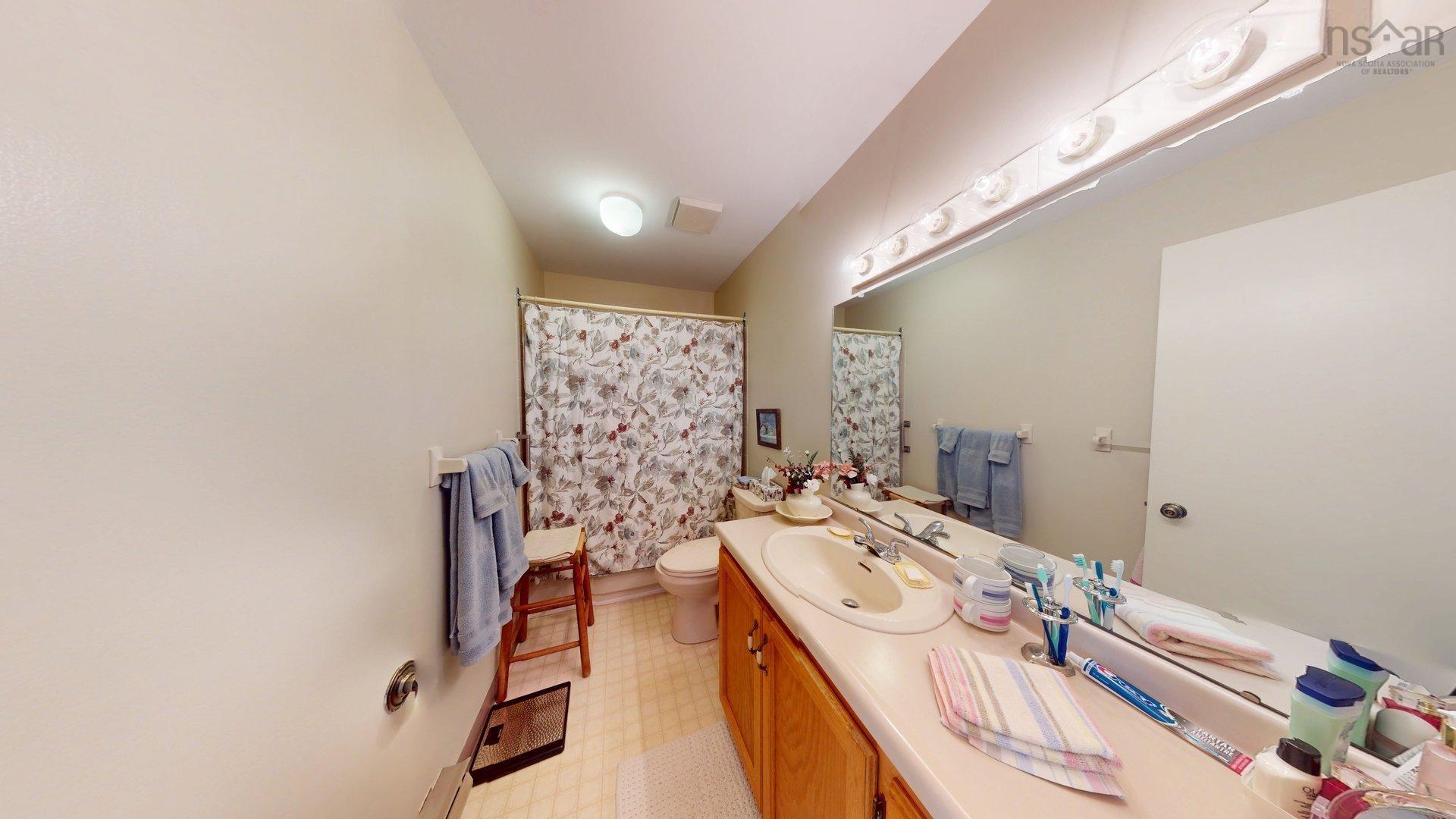 $274,900.00: 3 20 Connaught Avenue, Middleton