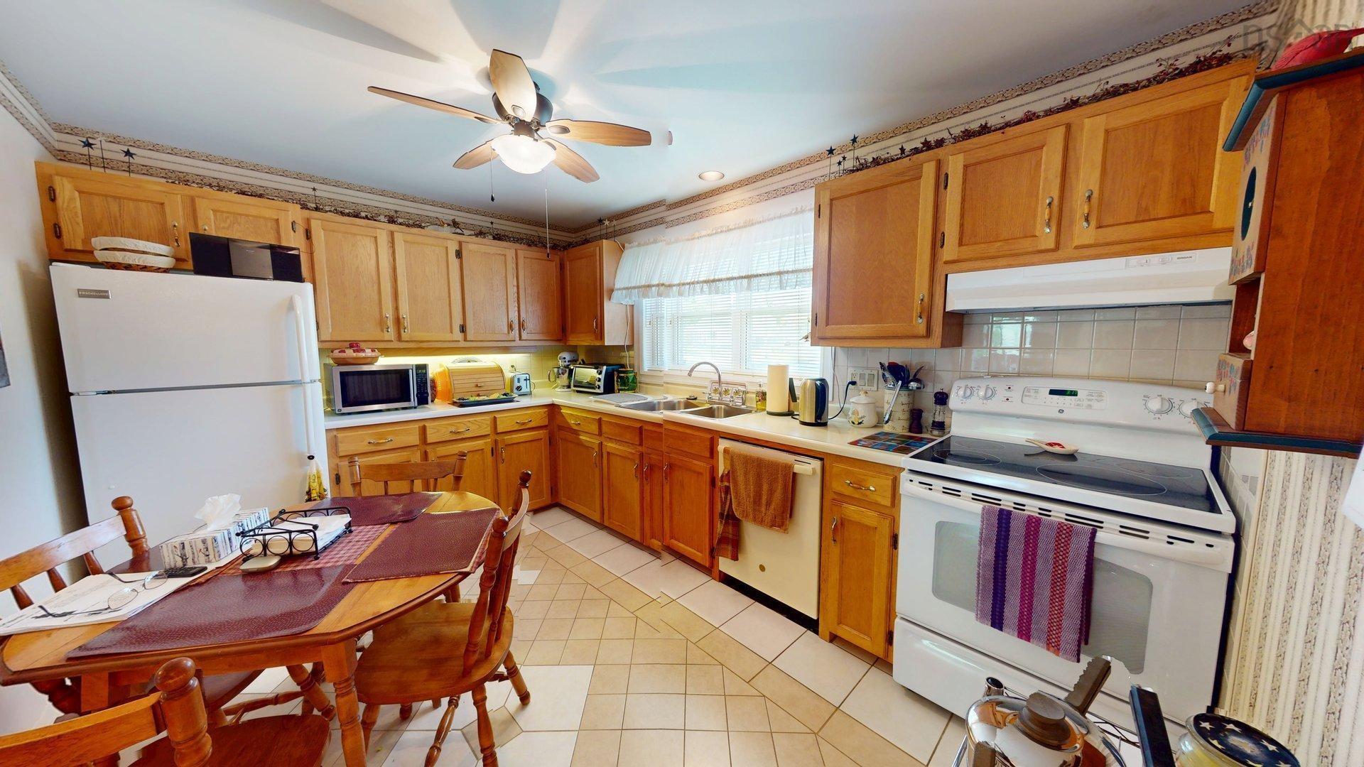 $274,900.00: 3 20 Connaught Avenue, Middleton