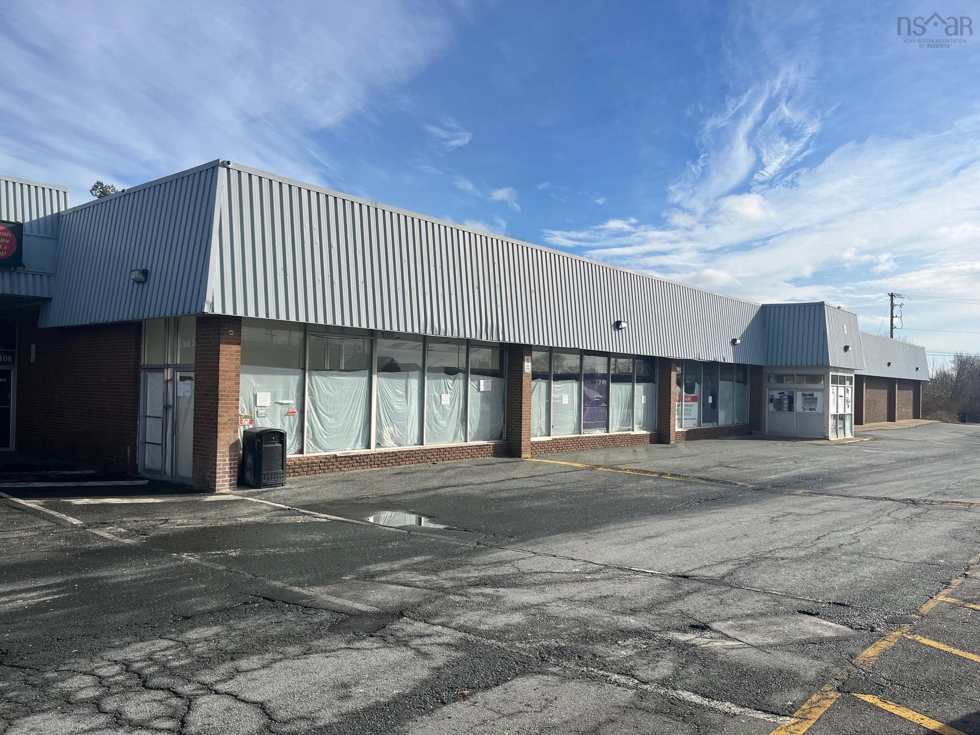 $18.00: 109 205 Pleasant Street, Dartmouth