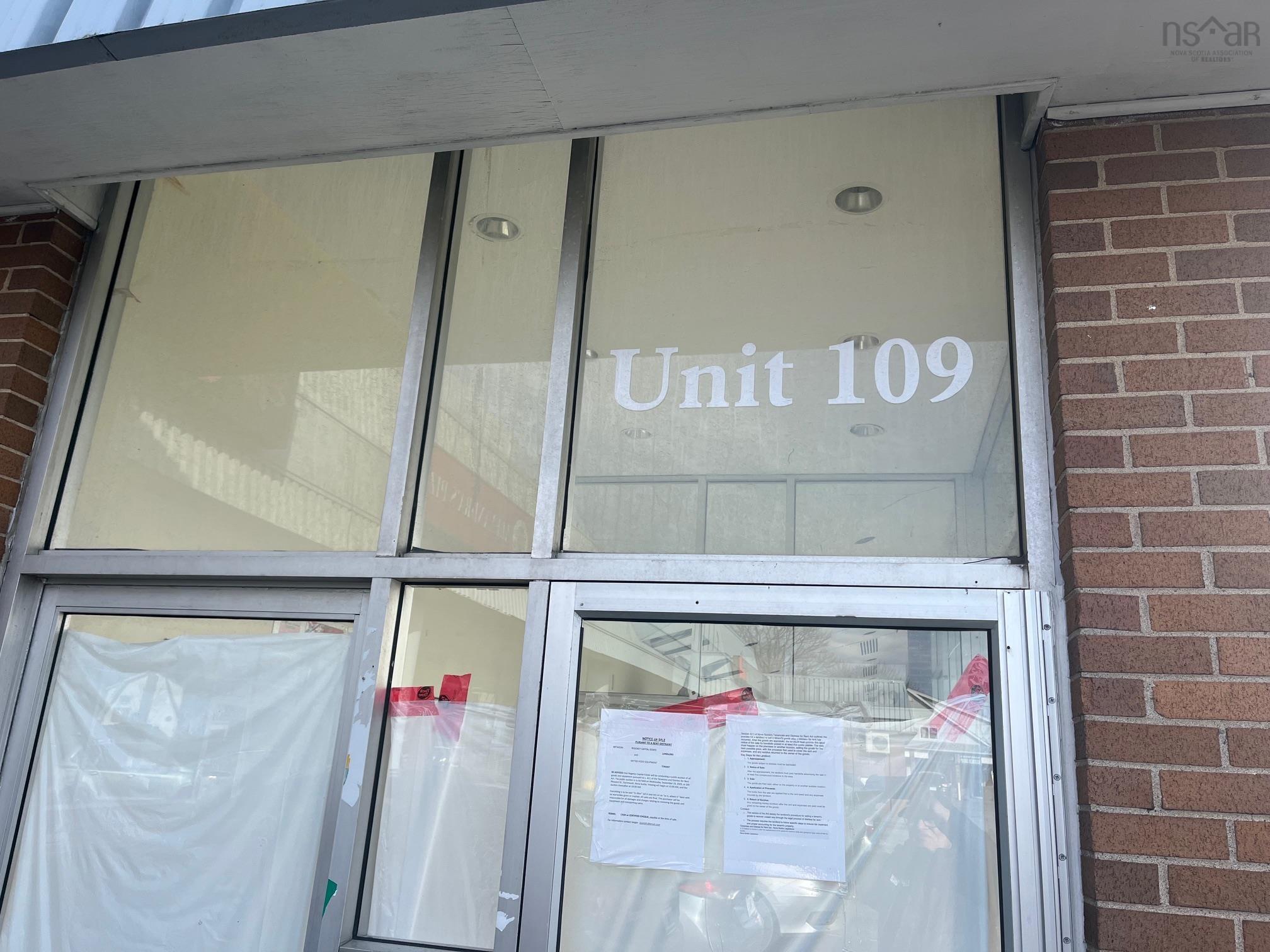 $18.00: 109 205 Pleasant Street, Dartmouth