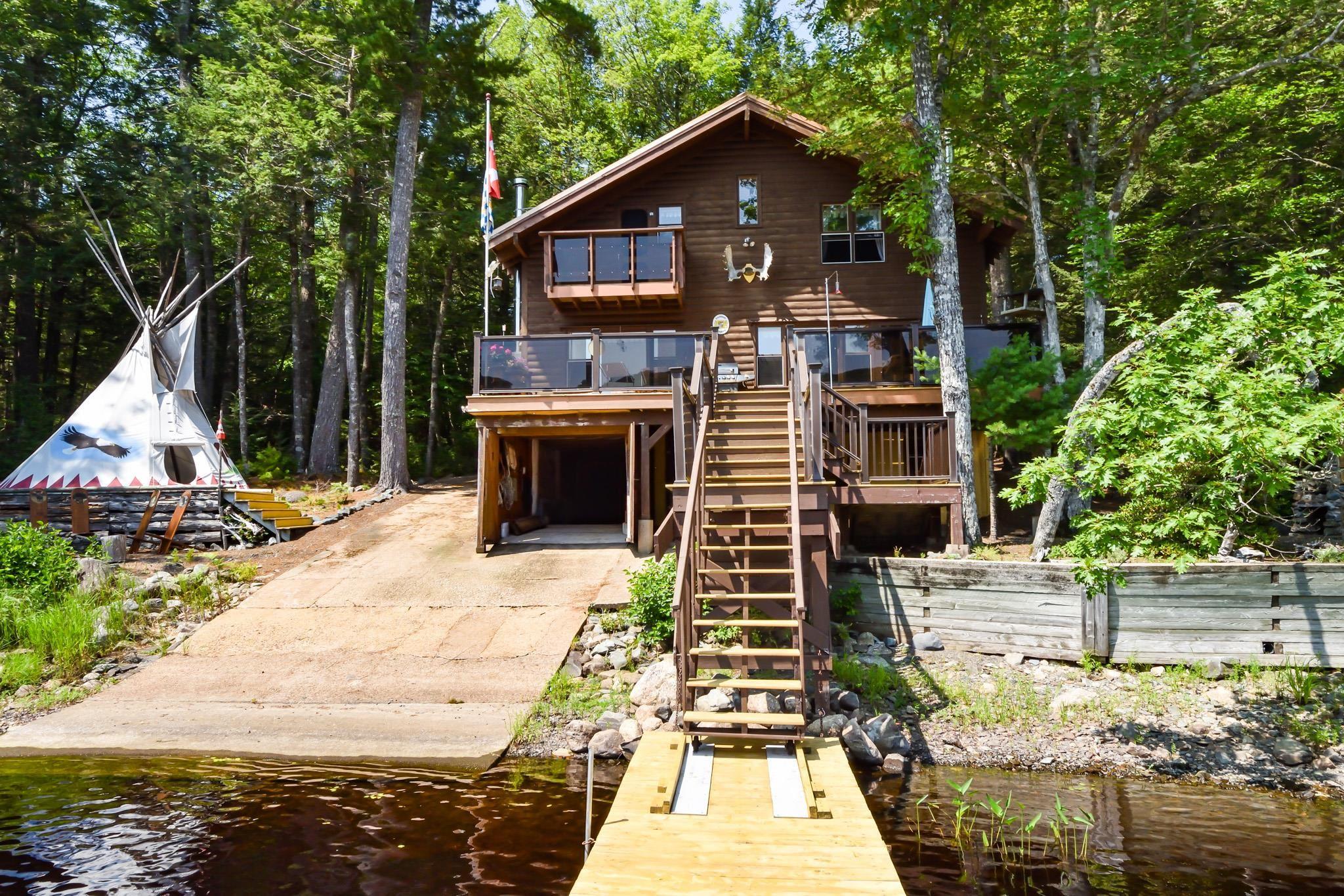 $475,000.00: 491 Peters Point Road, South Brookfield