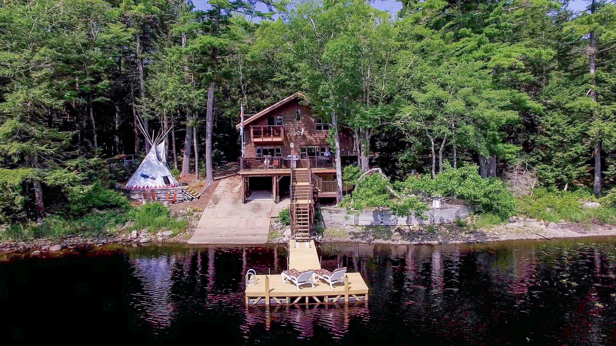 $475,000.00: 491 Peters Point Road, South Brookfield