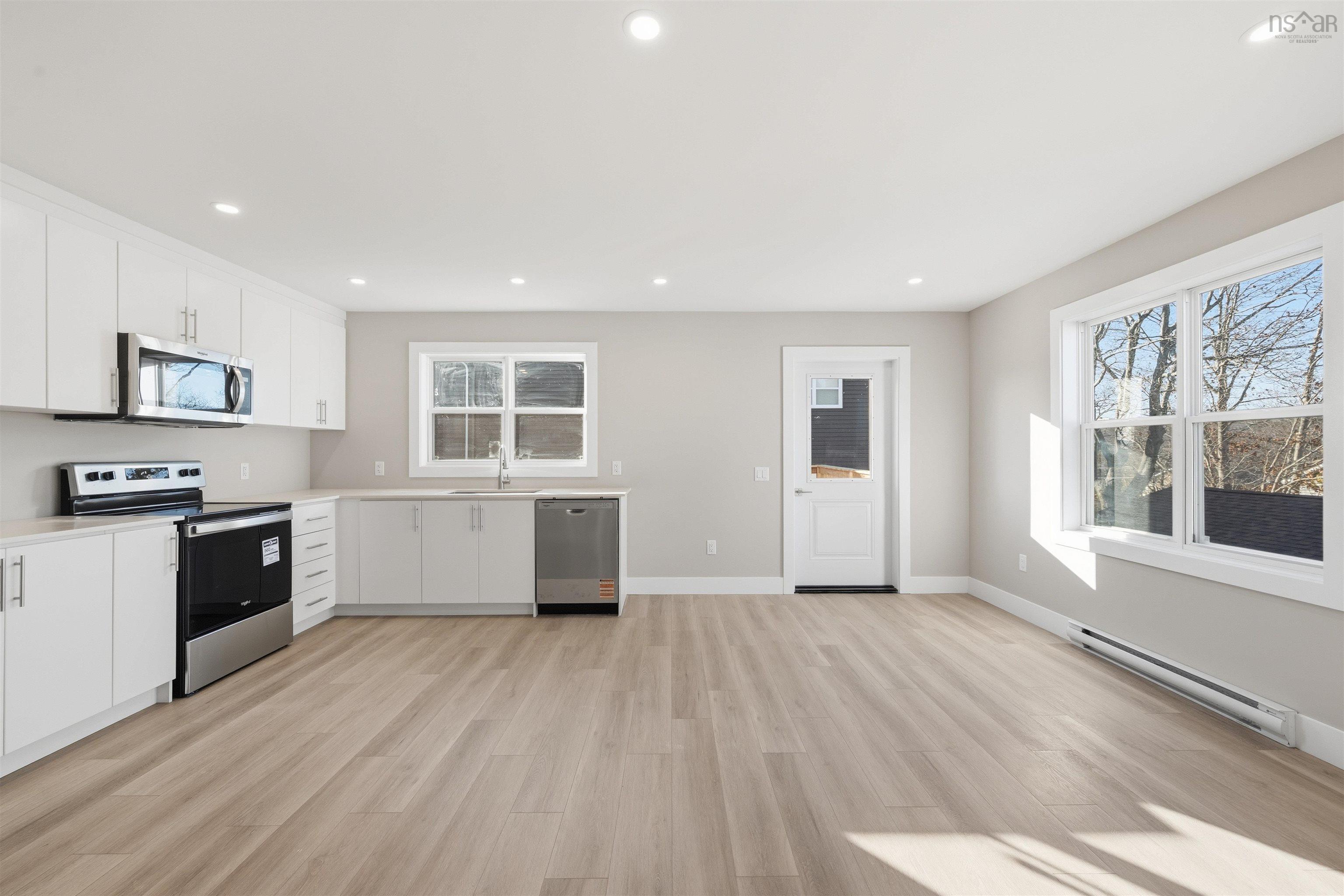 $1,499,000.00: 2 Bryden Avenue, Halifax