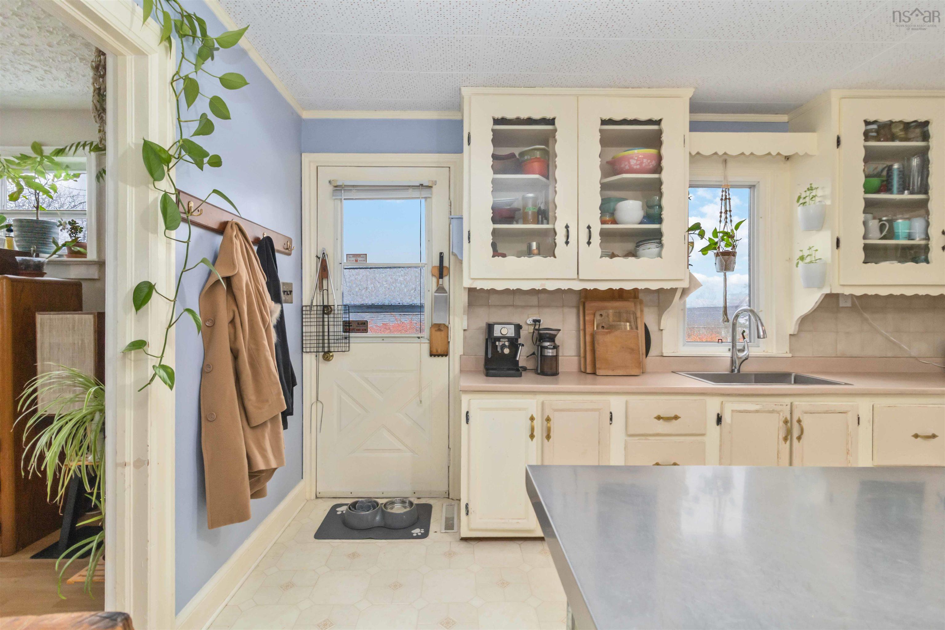 $399,900.00: 12 Adelaide Avenue, Halifax