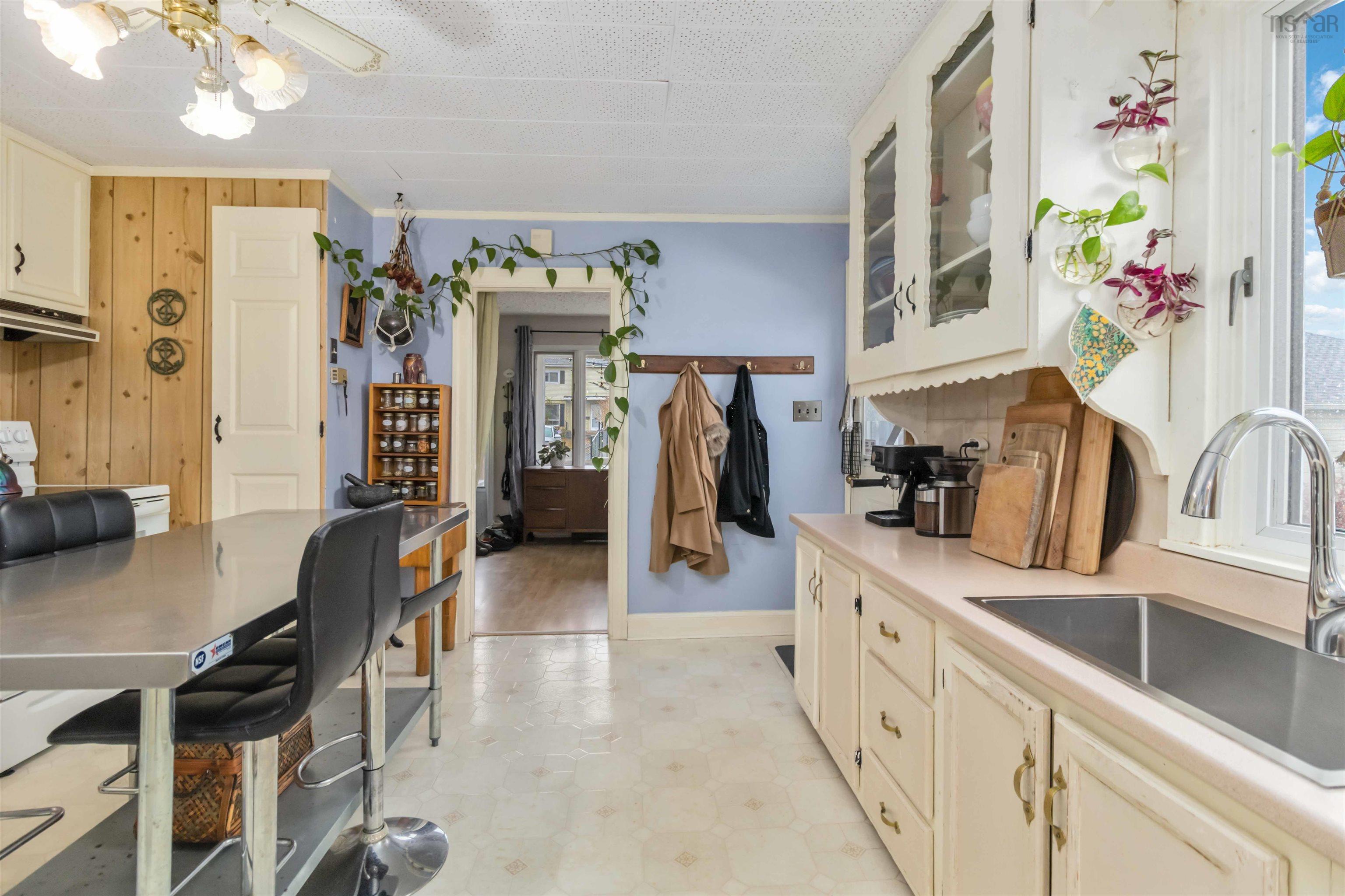 $399,900.00: 12 Adelaide Avenue, Halifax