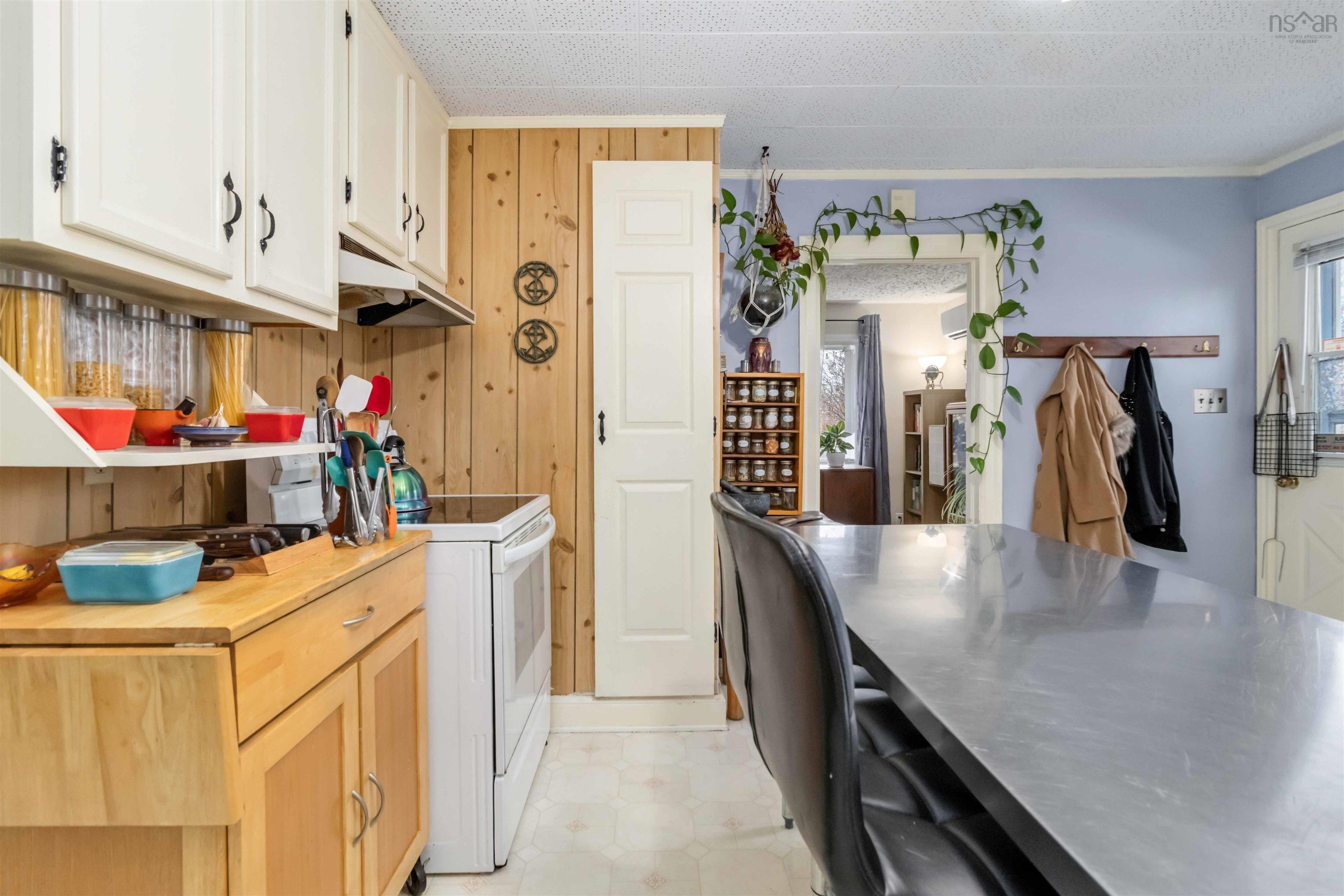 $399,900.00: 12 Adelaide Avenue, Halifax