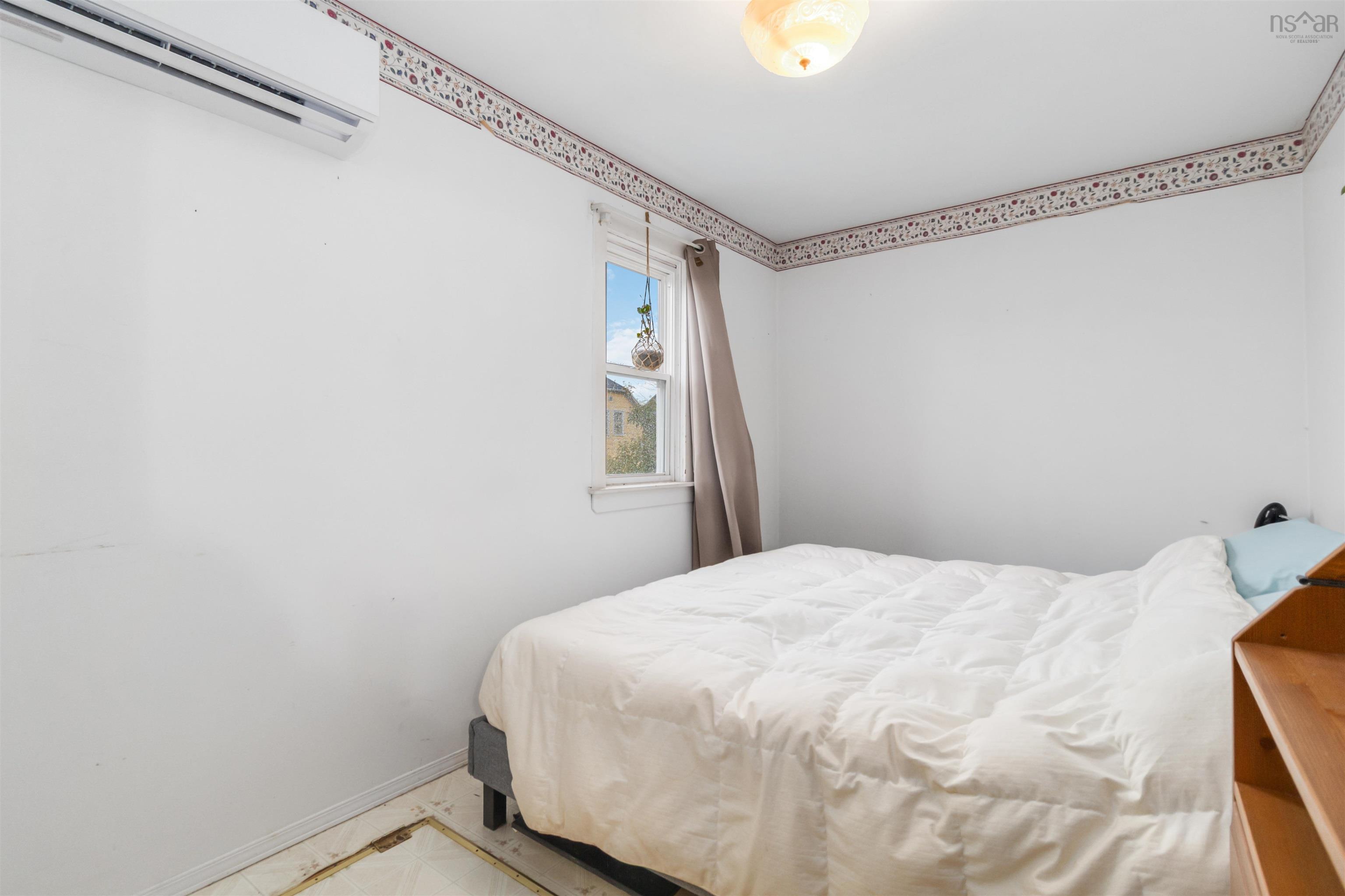 $399,900.00: 12 Adelaide Avenue, Halifax