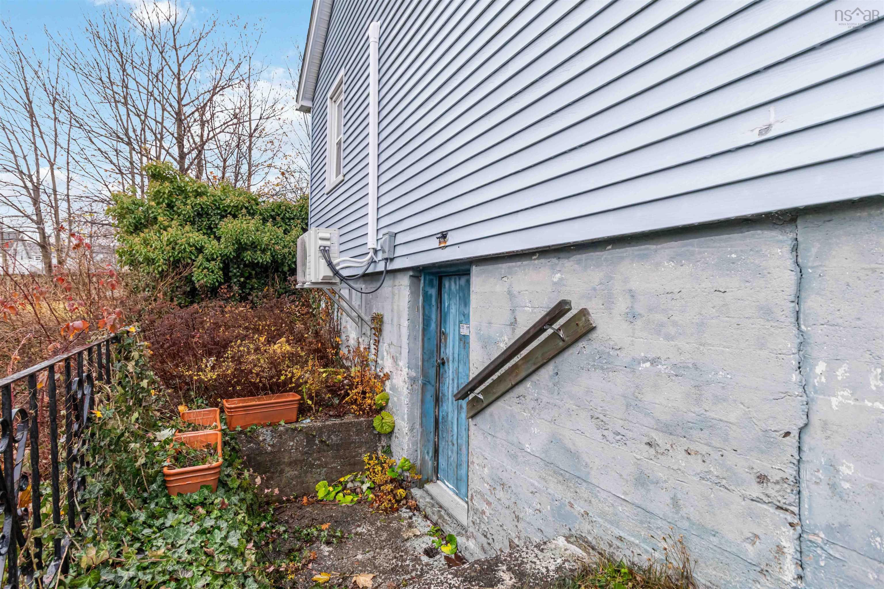 $399,900.00: 12 Adelaide Avenue, Halifax