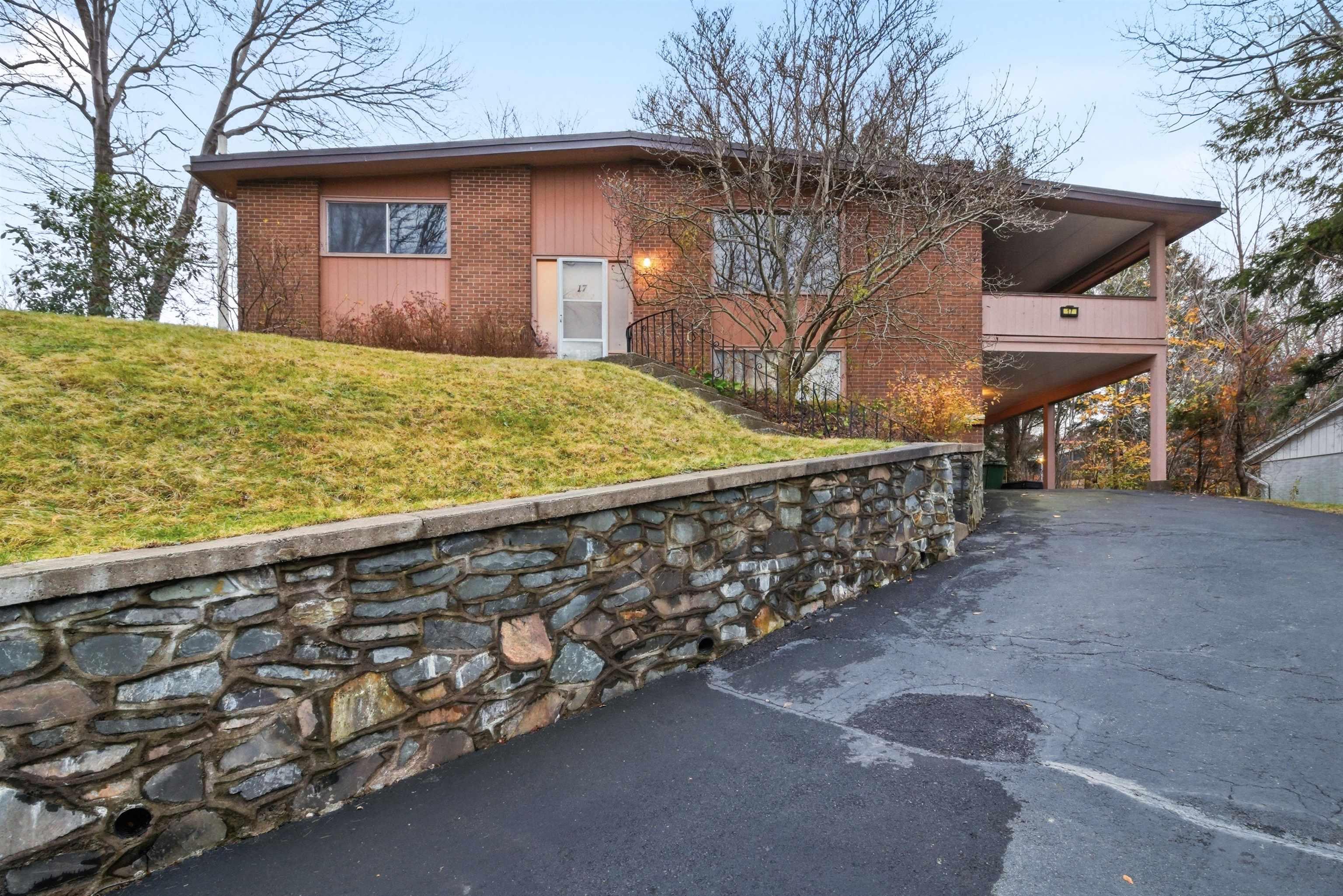 $429,900.00: 17 Laurentide Drive, Clayton Park