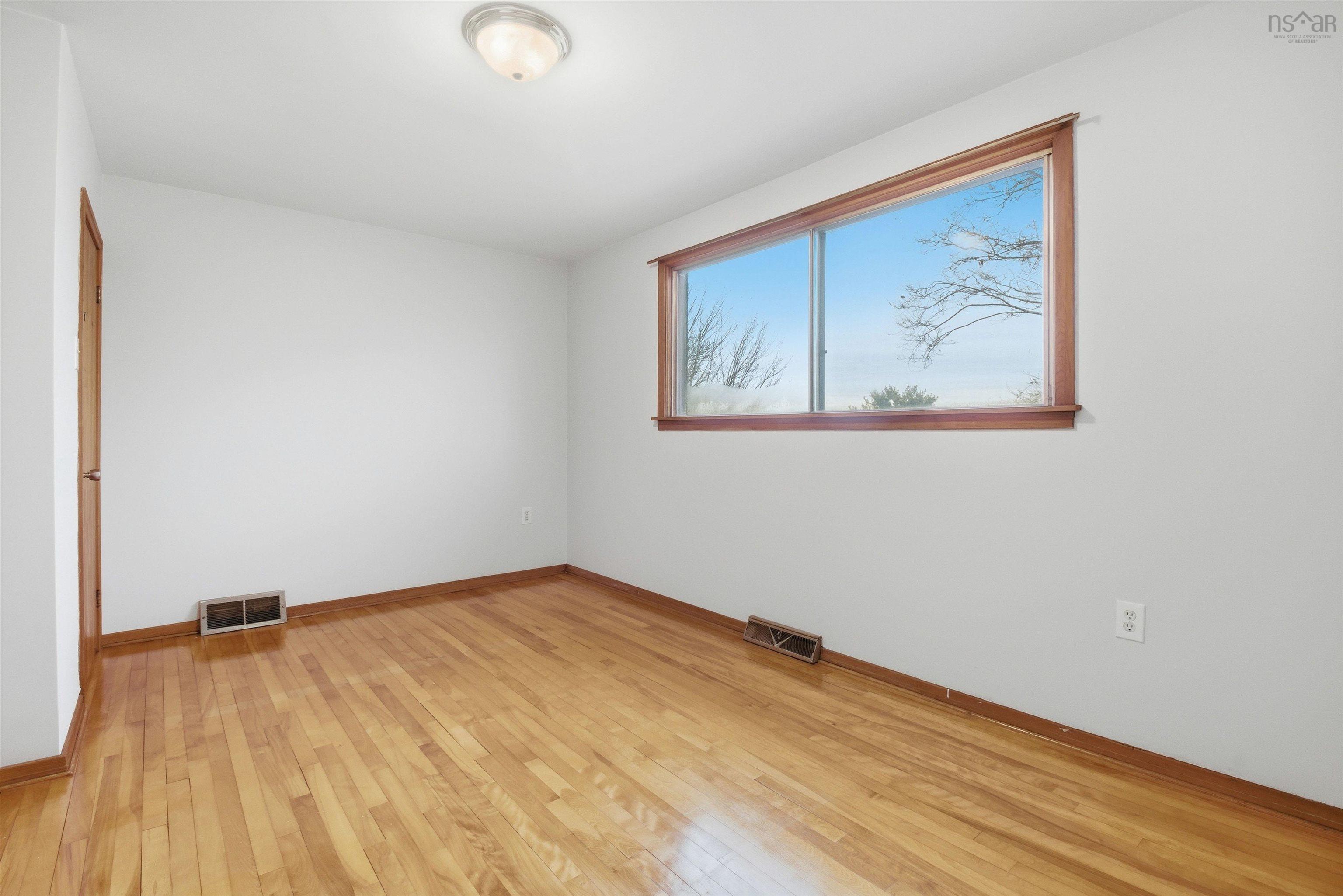 $429,900.00: 17 Laurentide Drive, Clayton Park