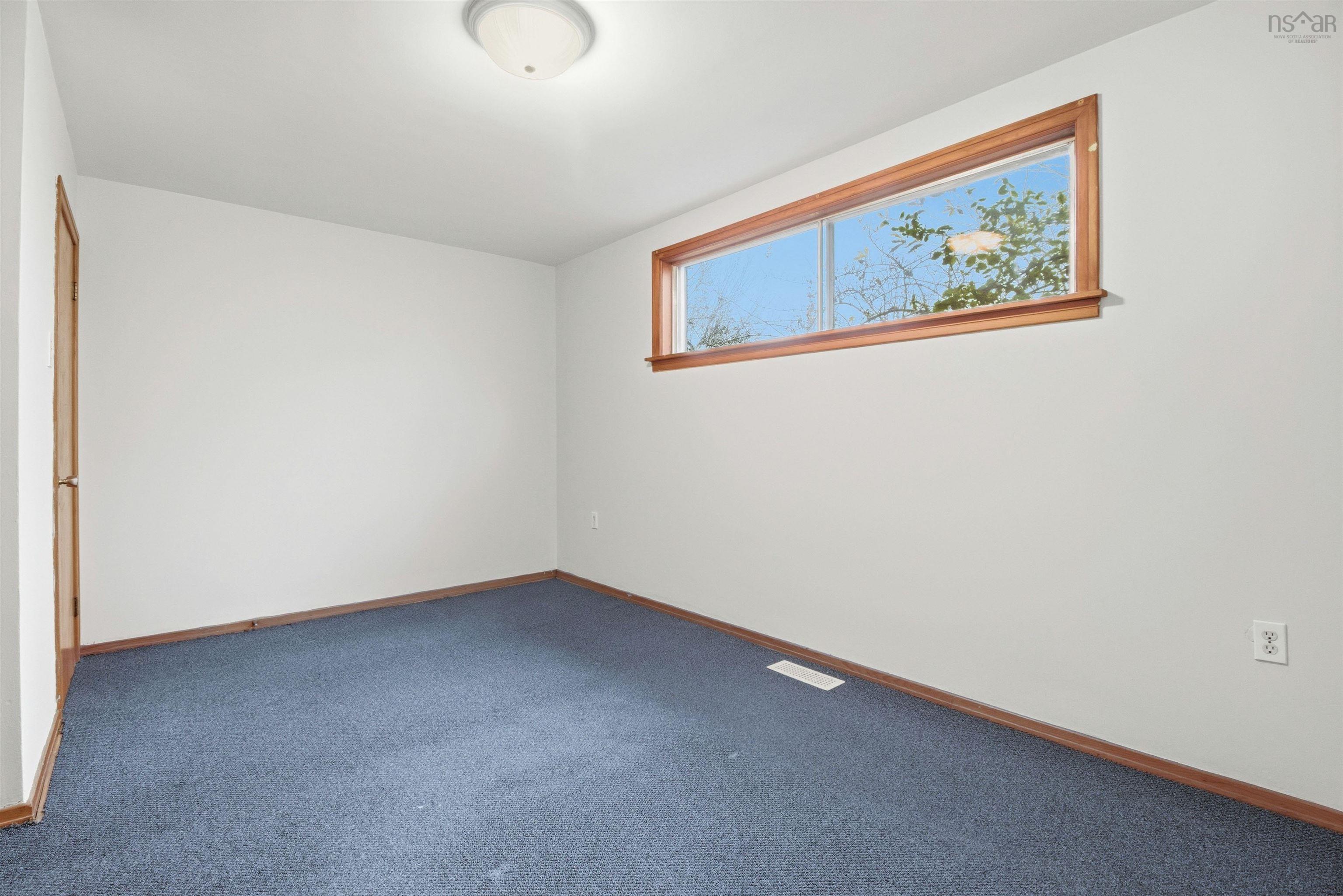 $429,900.00: 17 Laurentide Drive, Clayton Park