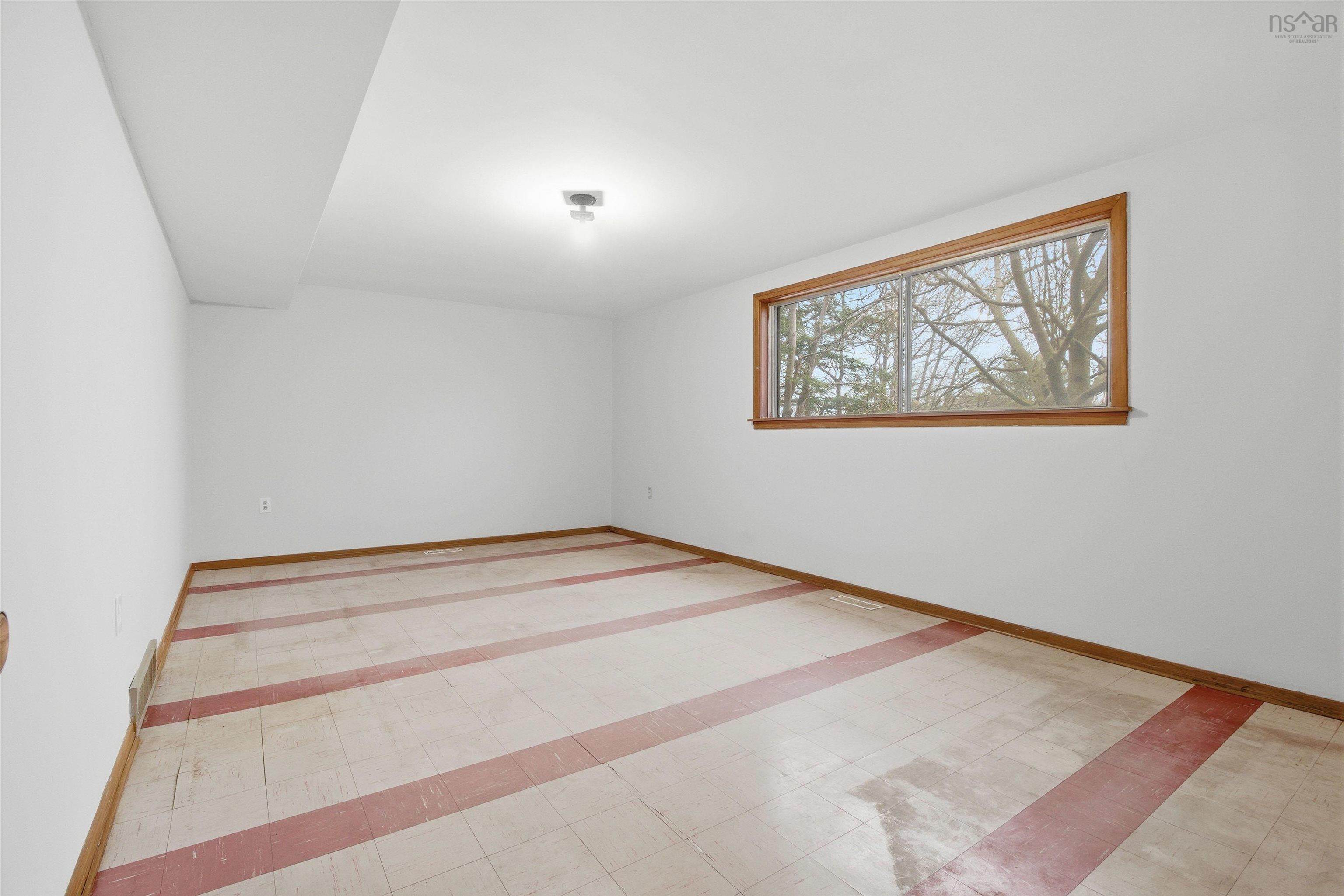 $429,900.00: 17 Laurentide Drive, Clayton Park