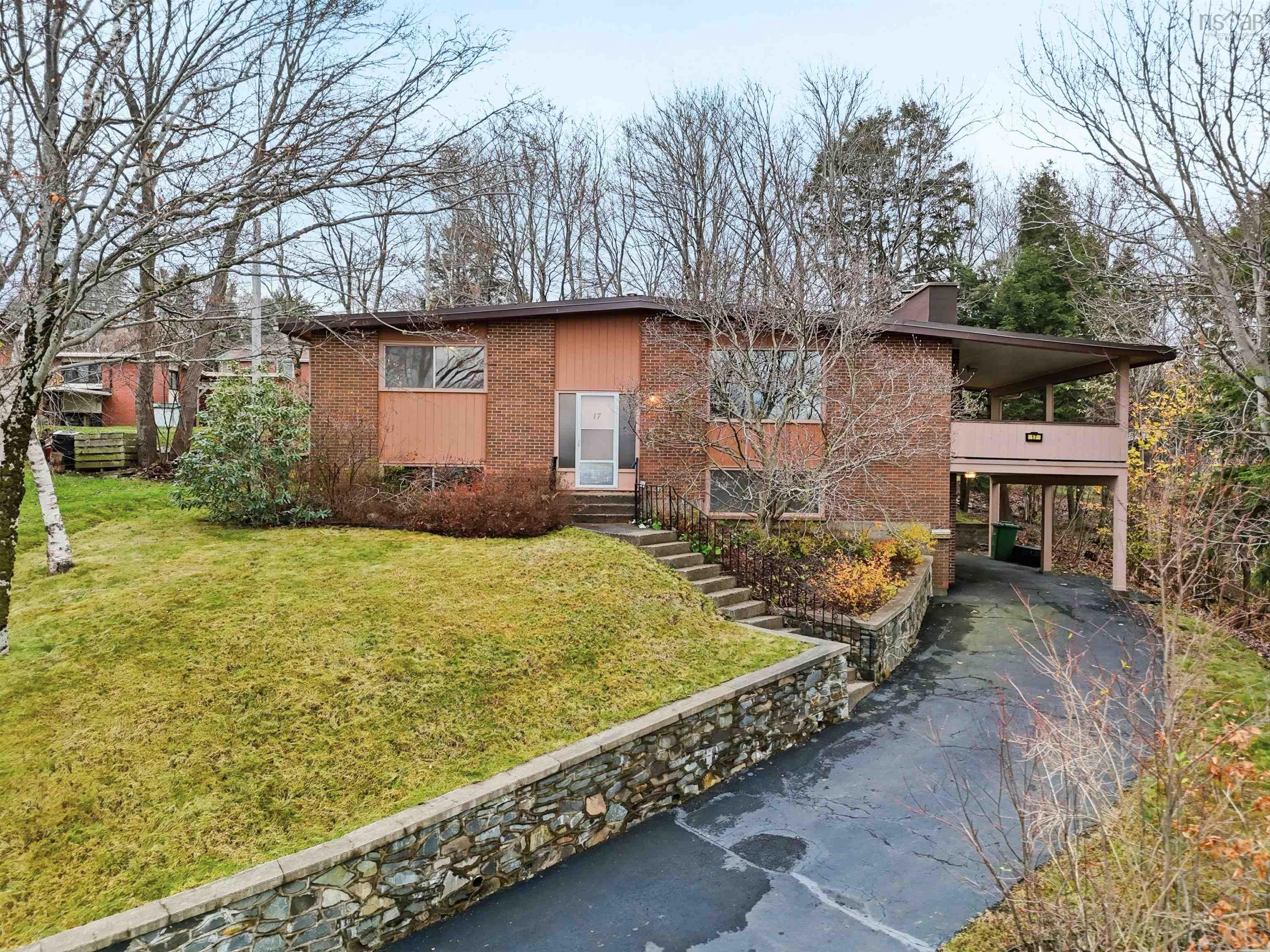 $429,900.00: 17 Laurentide Drive, Clayton Park