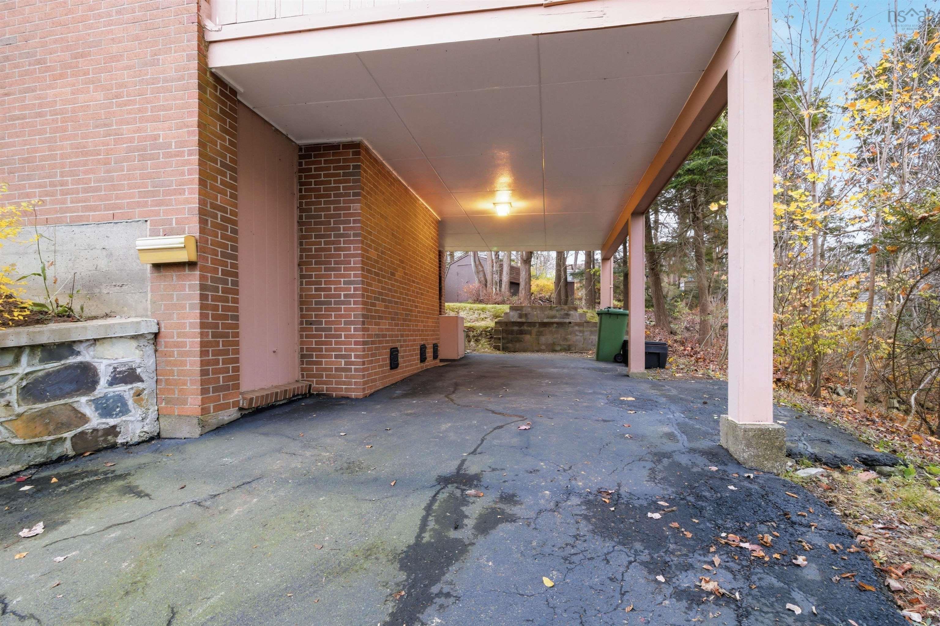 $429,900.00: 17 Laurentide Drive, Clayton Park