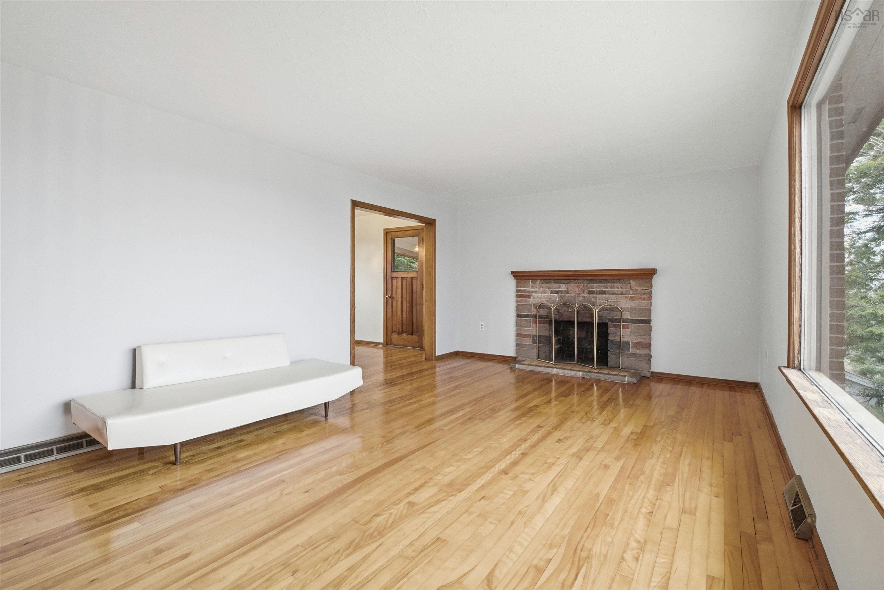 $429,900.00: 17 Laurentide Drive, Clayton Park