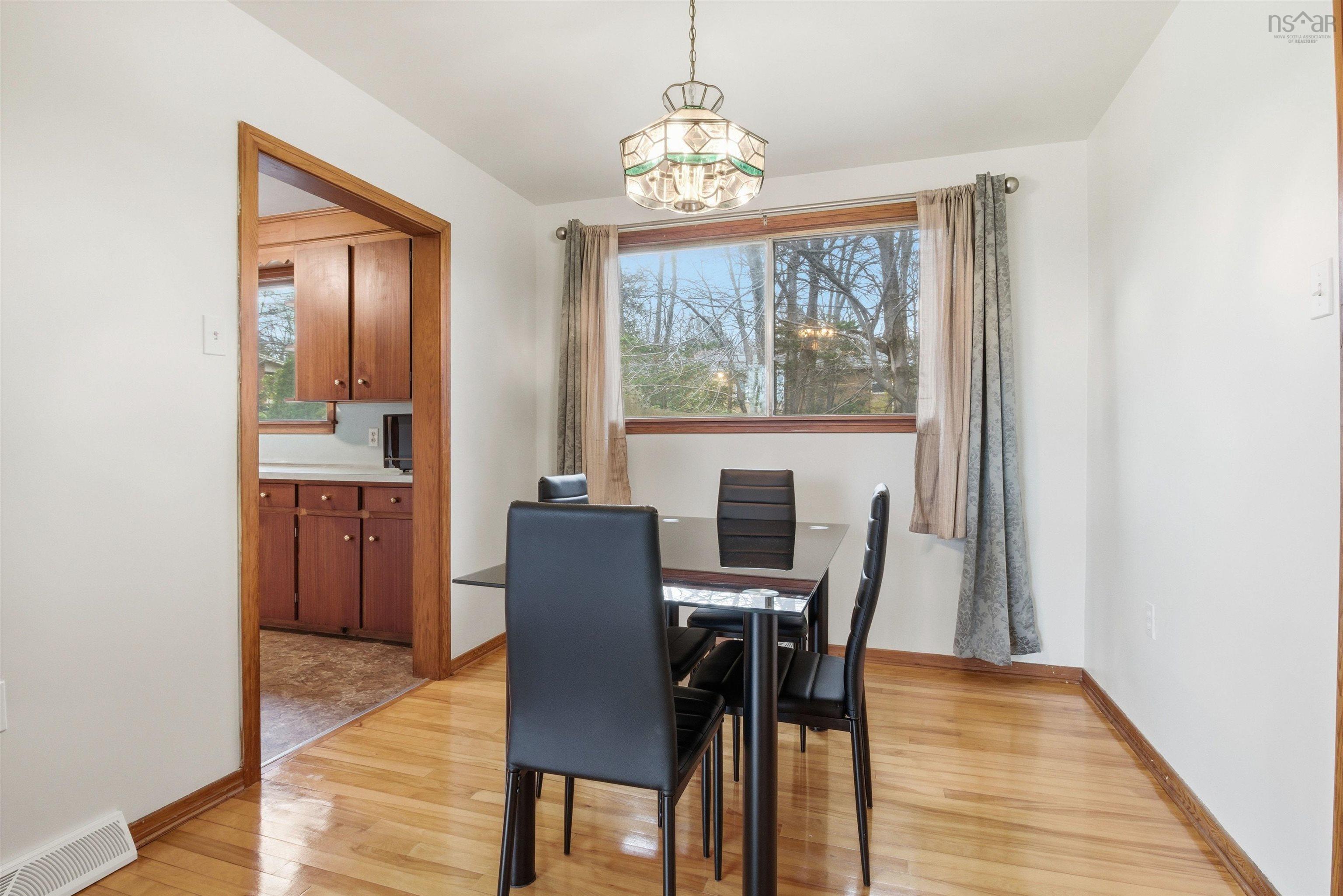 $429,900.00: 17 Laurentide Drive, Clayton Park