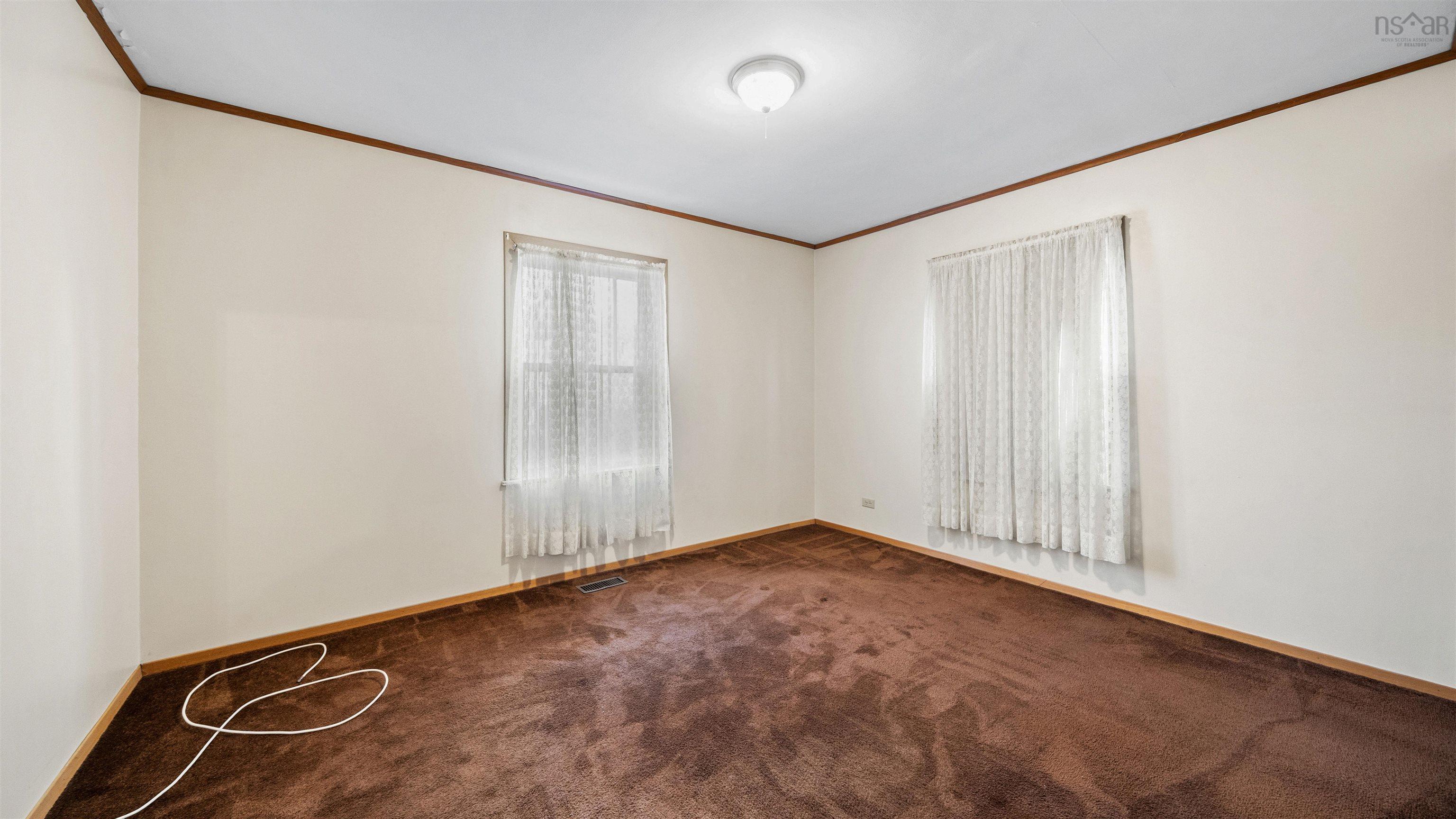 11 Harbour Drive, Dartmouth, NS (MLS 202528684)