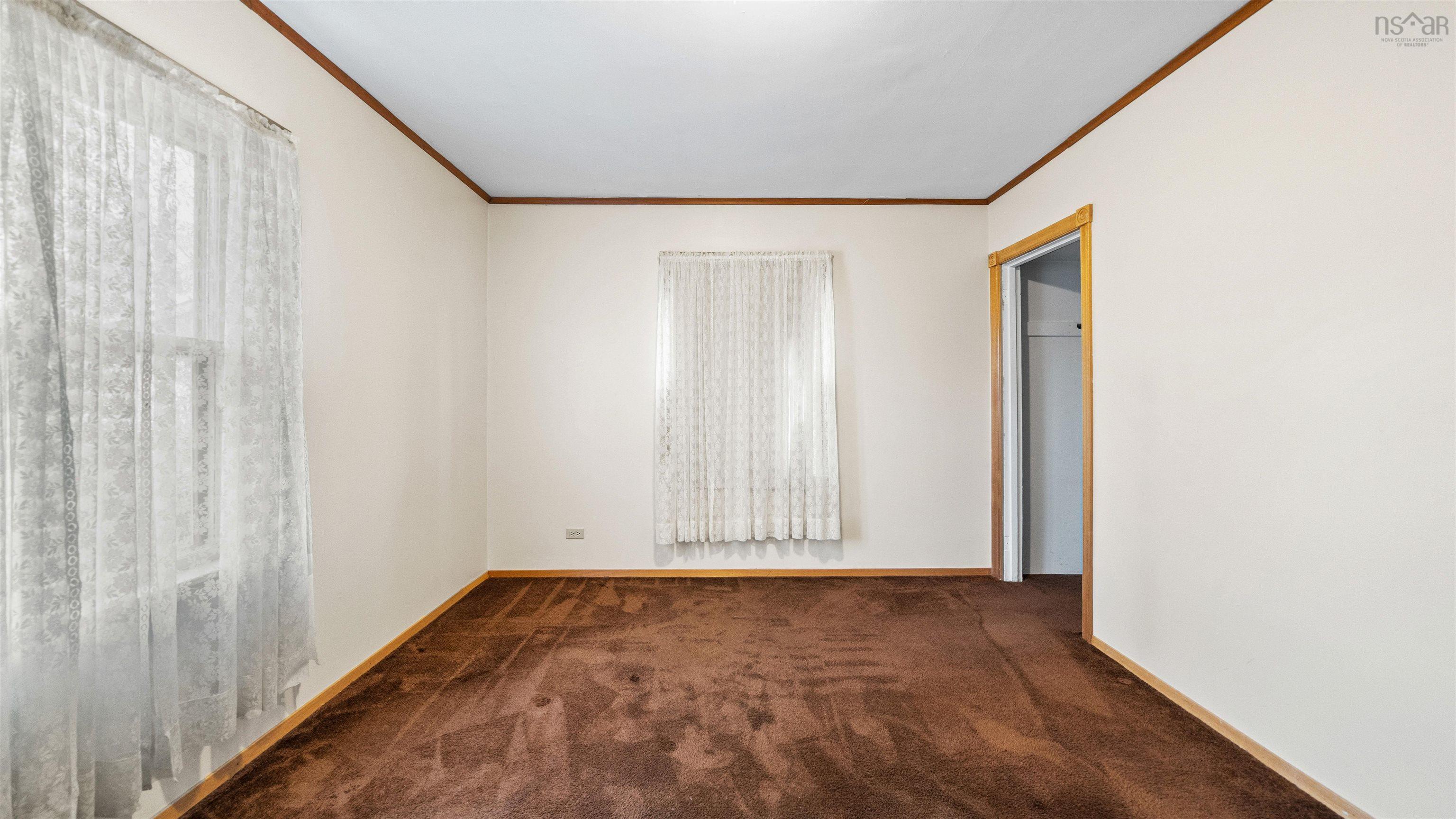 11 Harbour Drive, Dartmouth, NS (MLS 202528684)