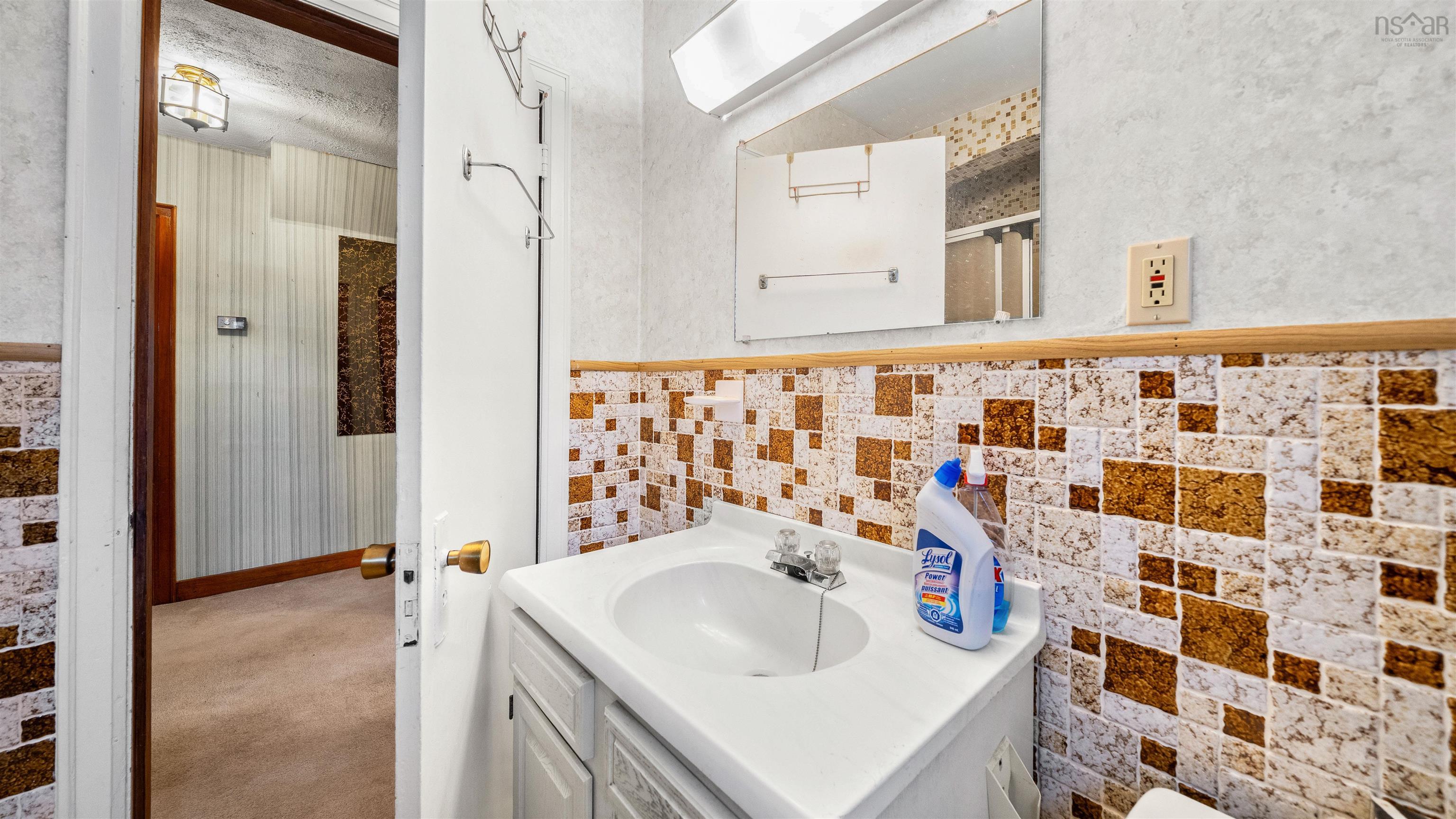 11 Harbour Drive, Dartmouth, NS (MLS 202528684)