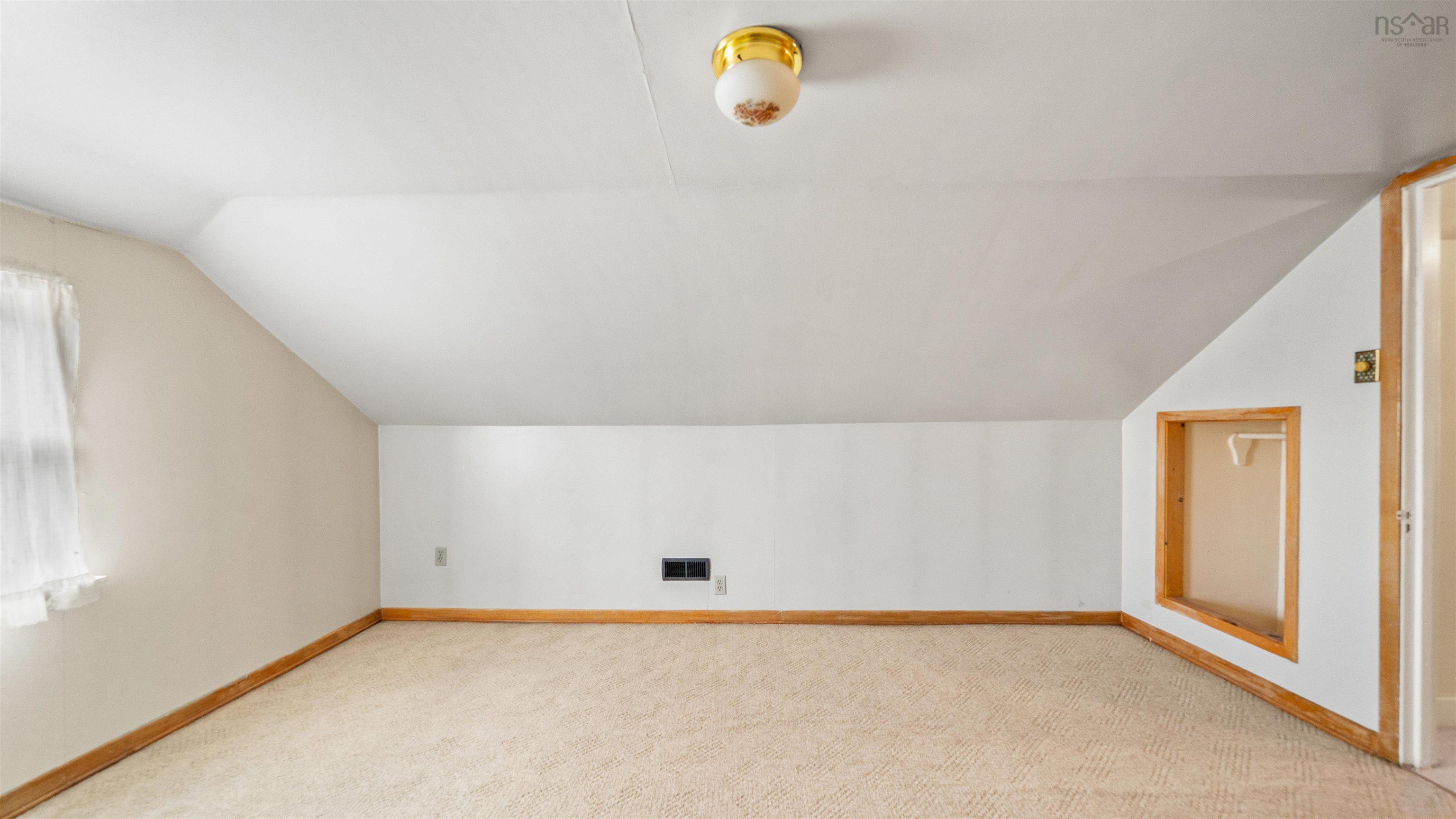 11 Harbour Drive, Dartmouth, NS (MLS 202528684)