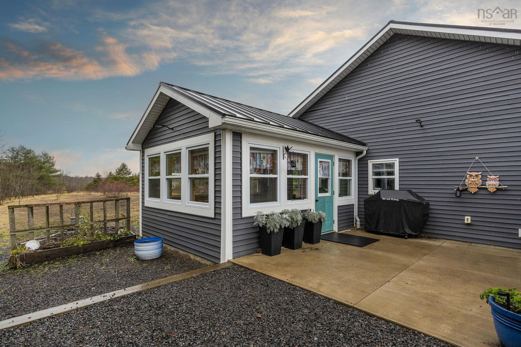 $765,000.00: 1079 Cleveland Road, Windermere