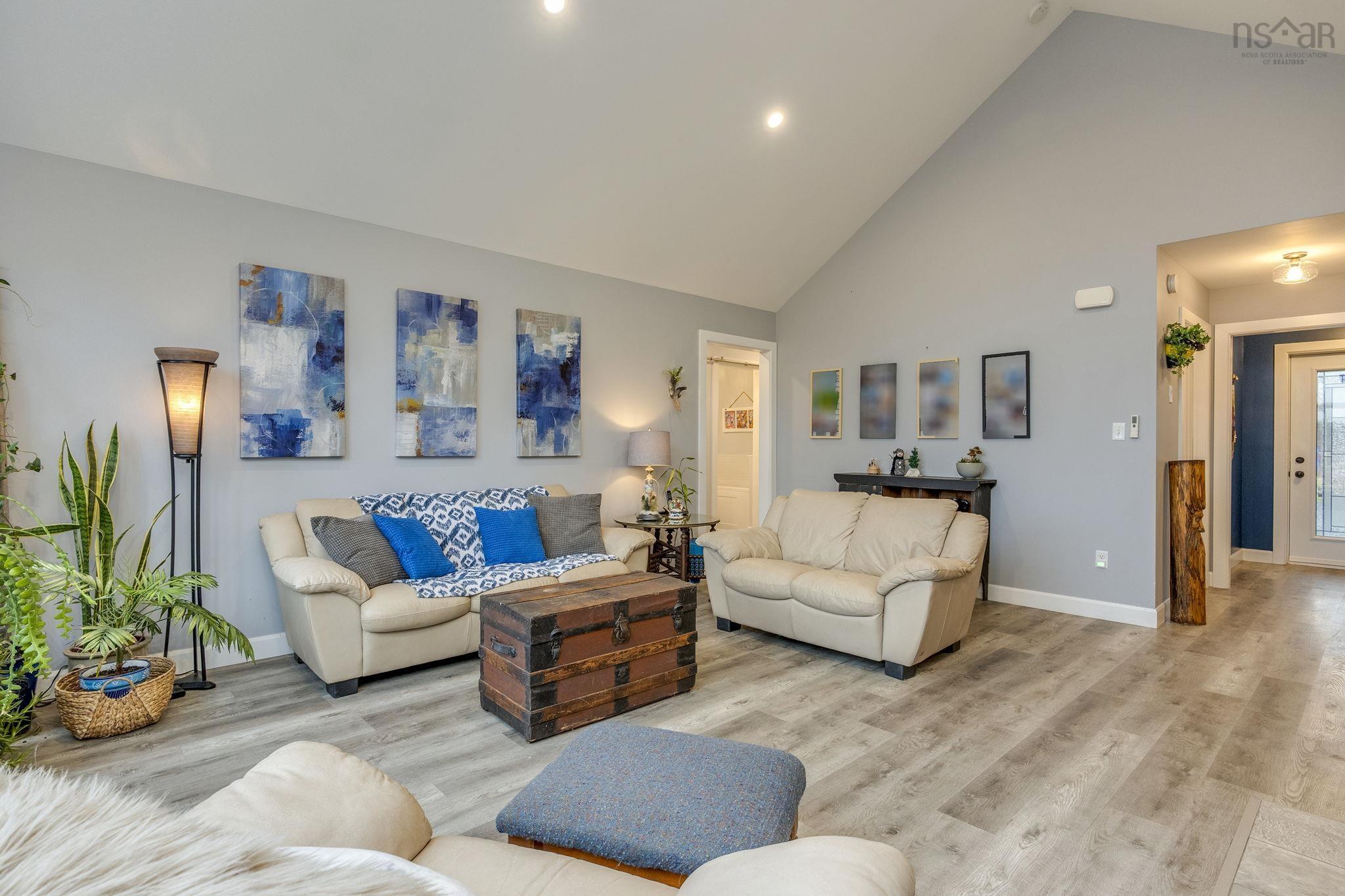 $765,000.00: 1079 Cleveland Road, Windermere