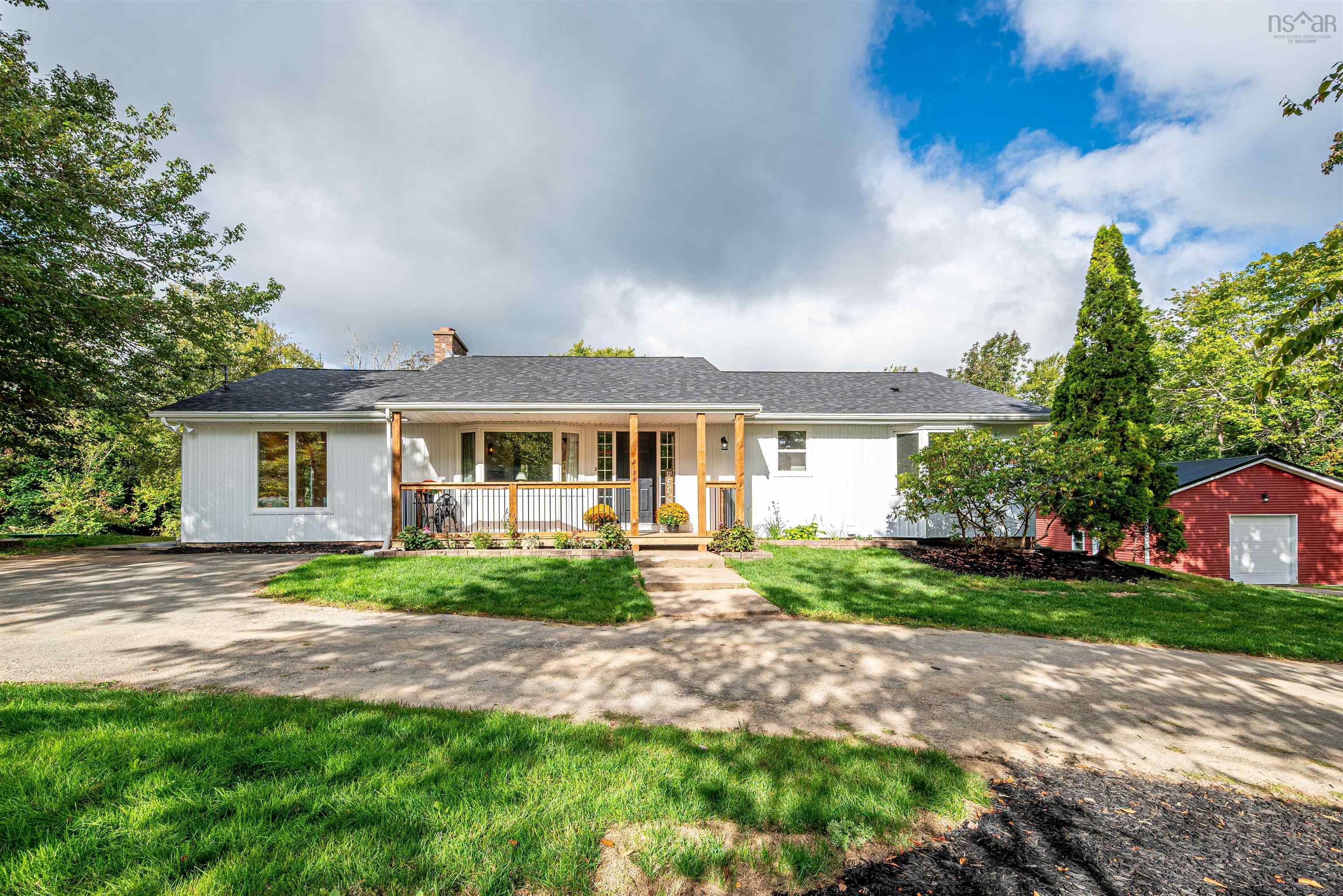 $599,900.00: 463 South Rawdon Road, Hillsvale