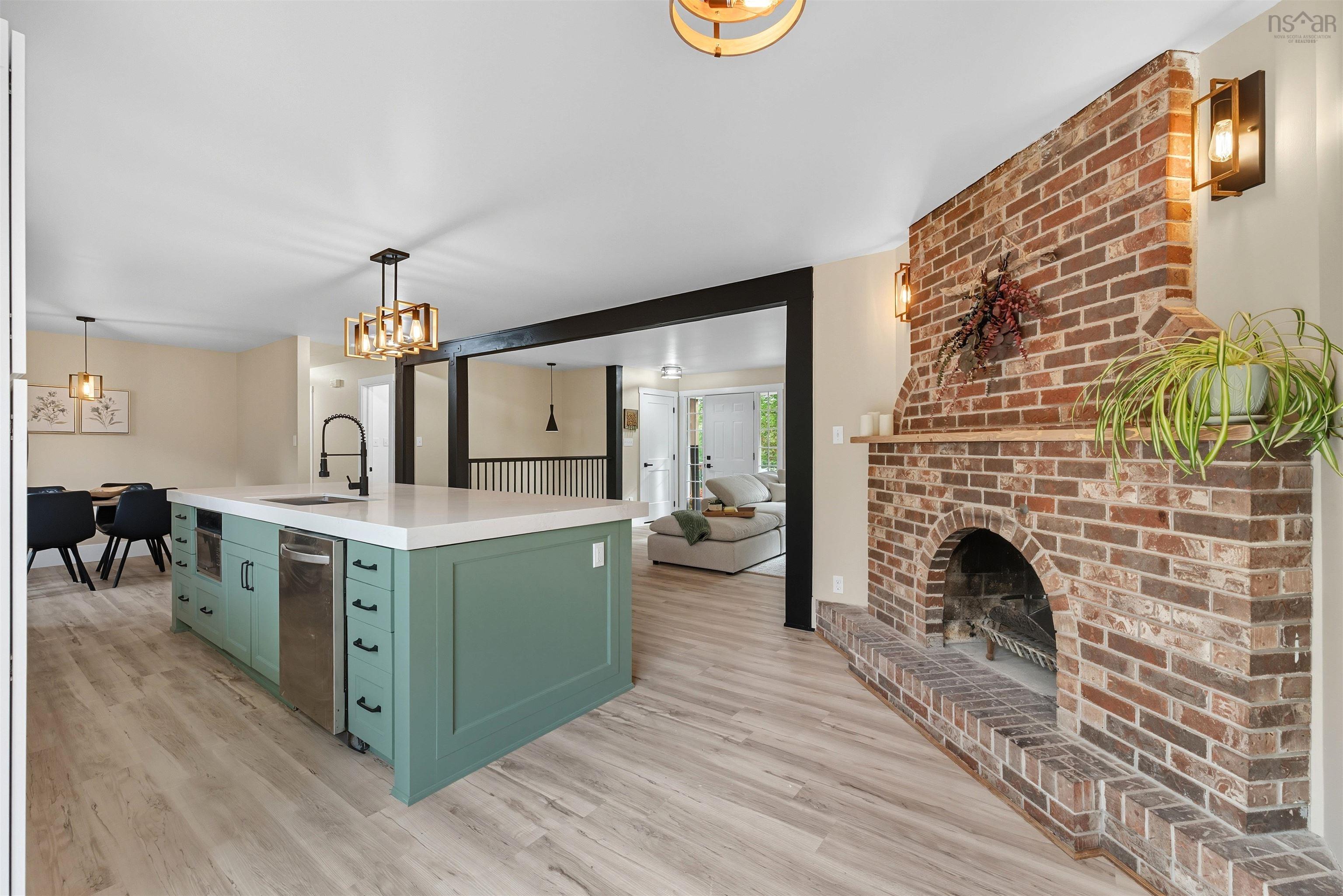 $599,900.00: 463 South Rawdon Road, Hillsvale