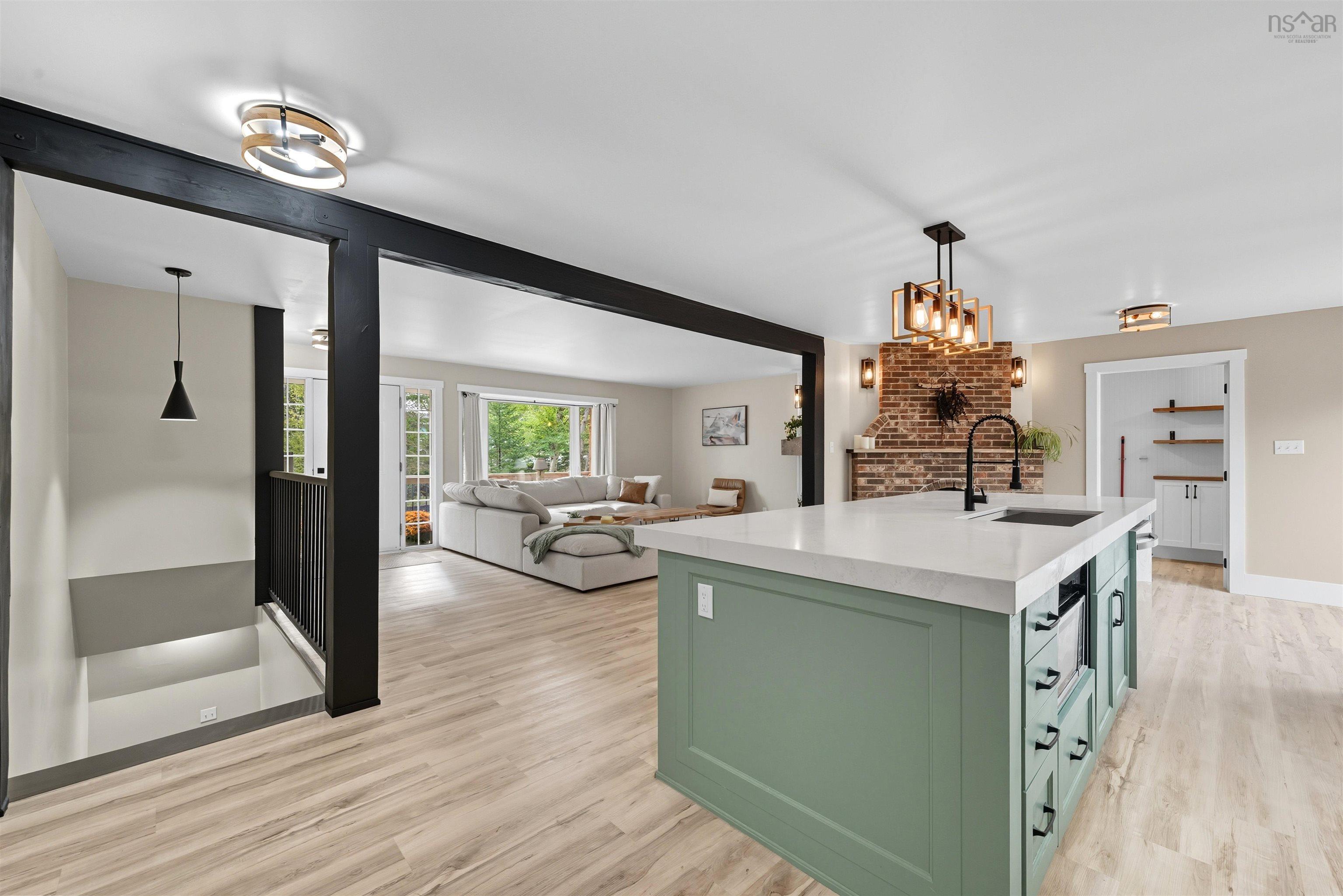 $599,900.00: 463 South Rawdon Road, Hillsvale