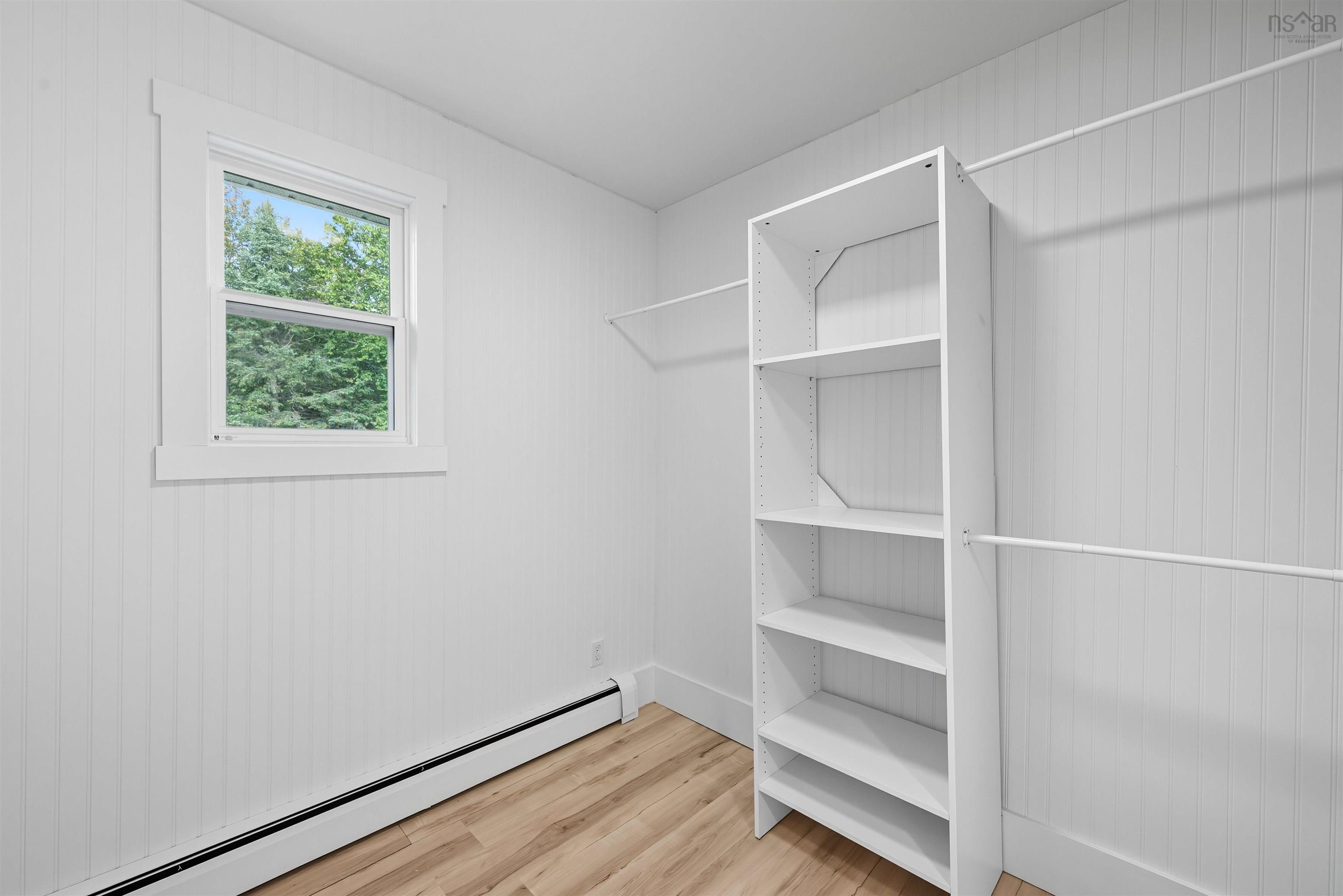 $599,900.00: 463 South Rawdon Road, Hillsvale