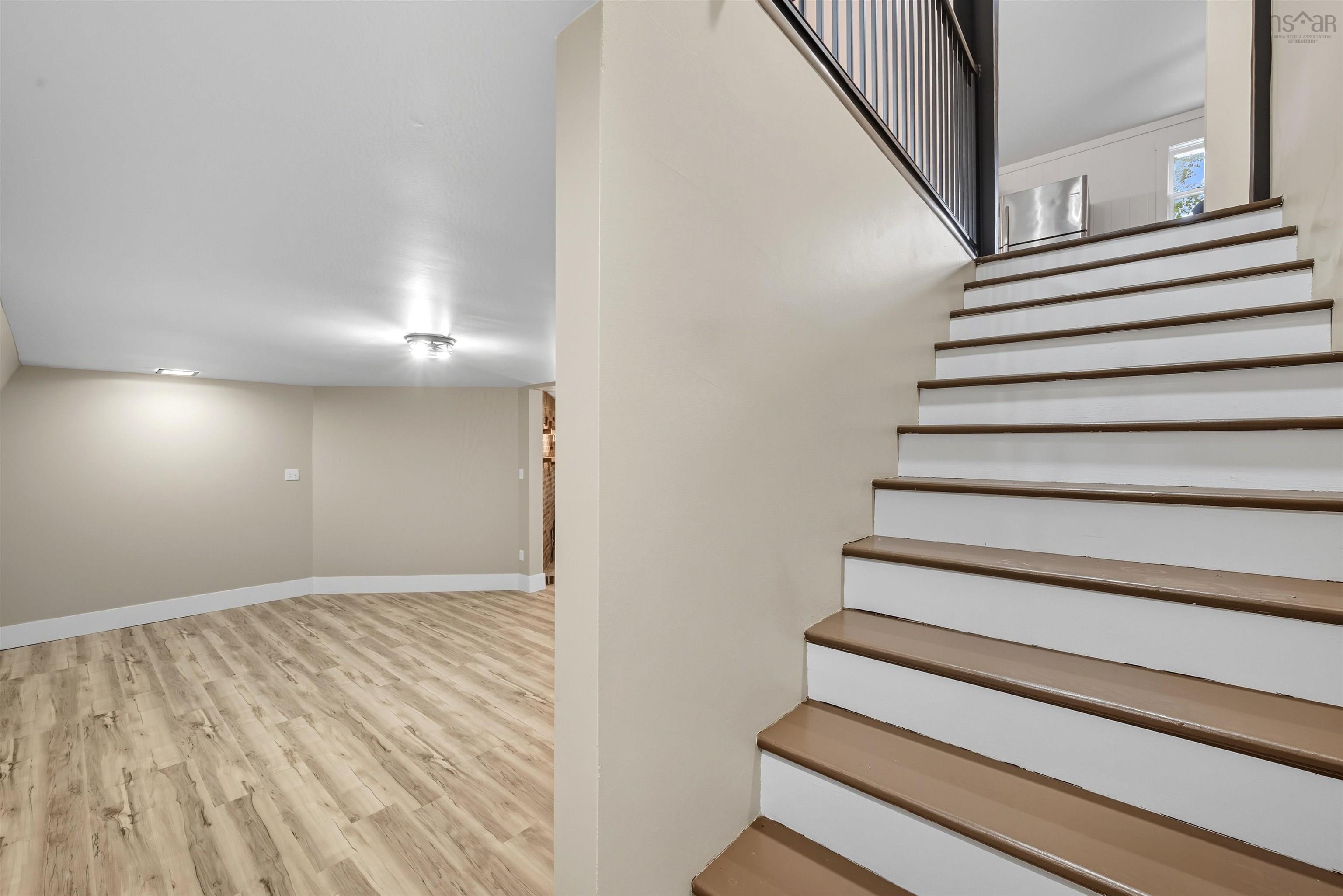 $599,900.00: 463 South Rawdon Road, Hillsvale