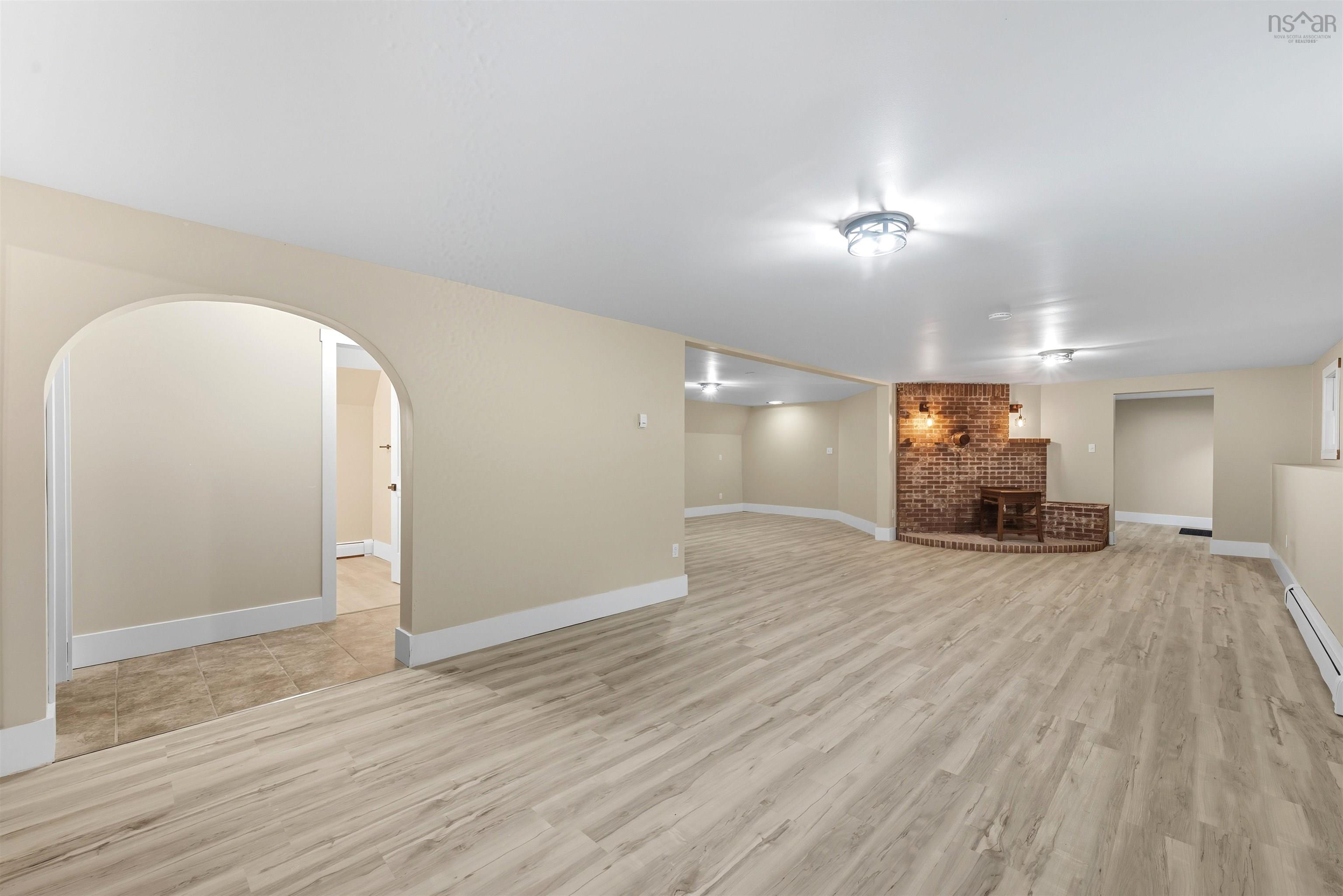 $599,900.00: 463 South Rawdon Road, Hillsvale