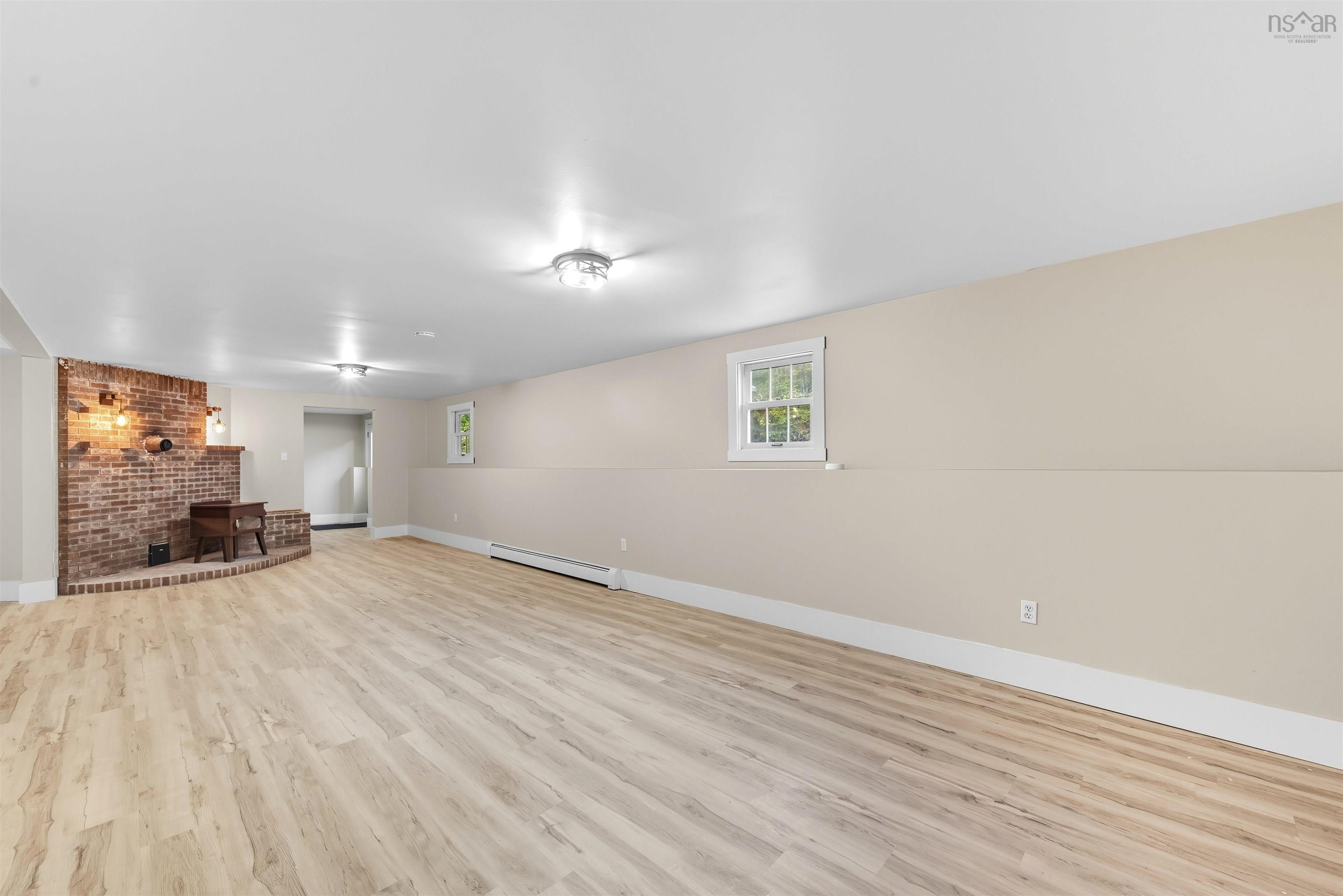 $599,900.00: 463 South Rawdon Road, Hillsvale