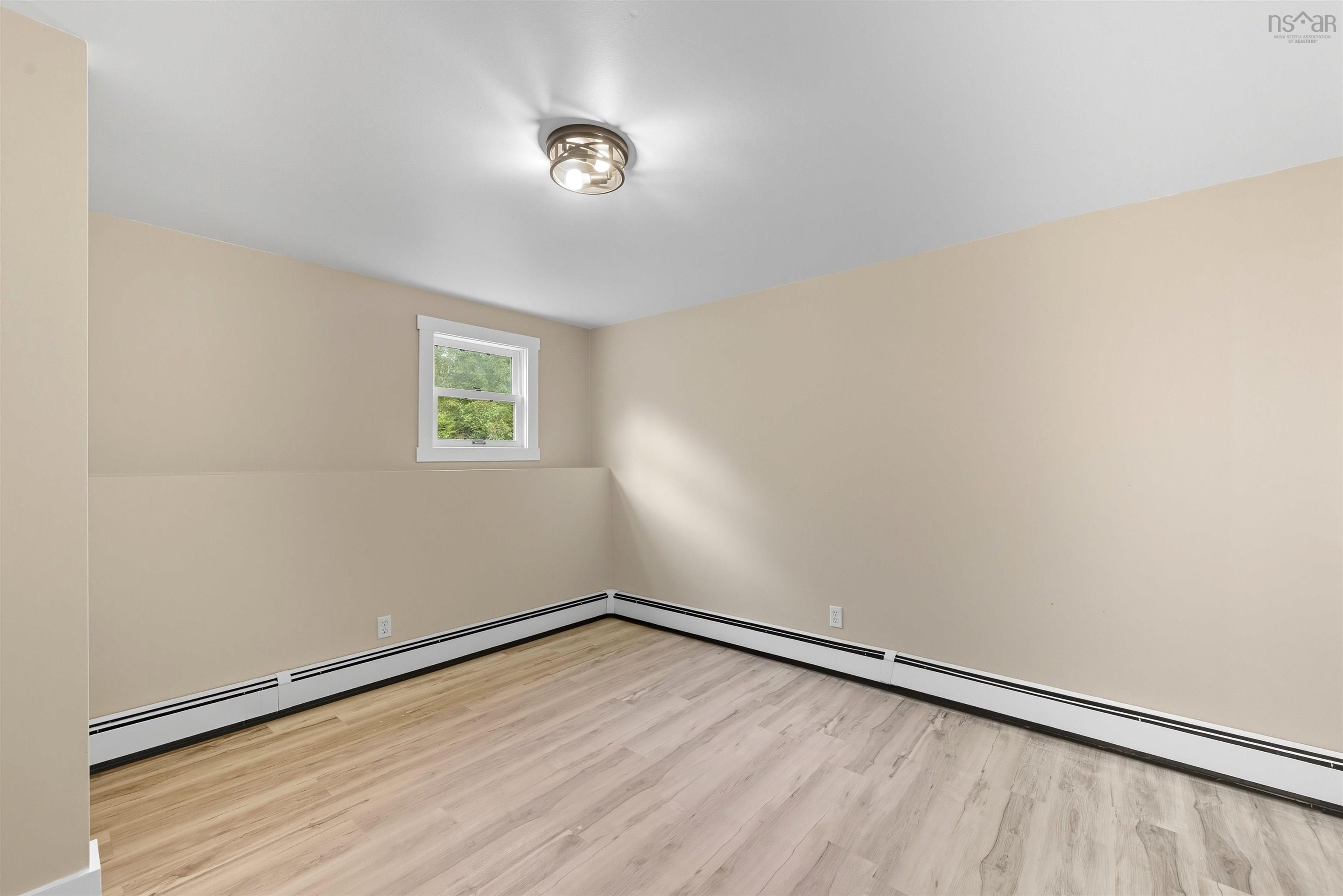 $599,900.00: 463 South Rawdon Road, Hillsvale