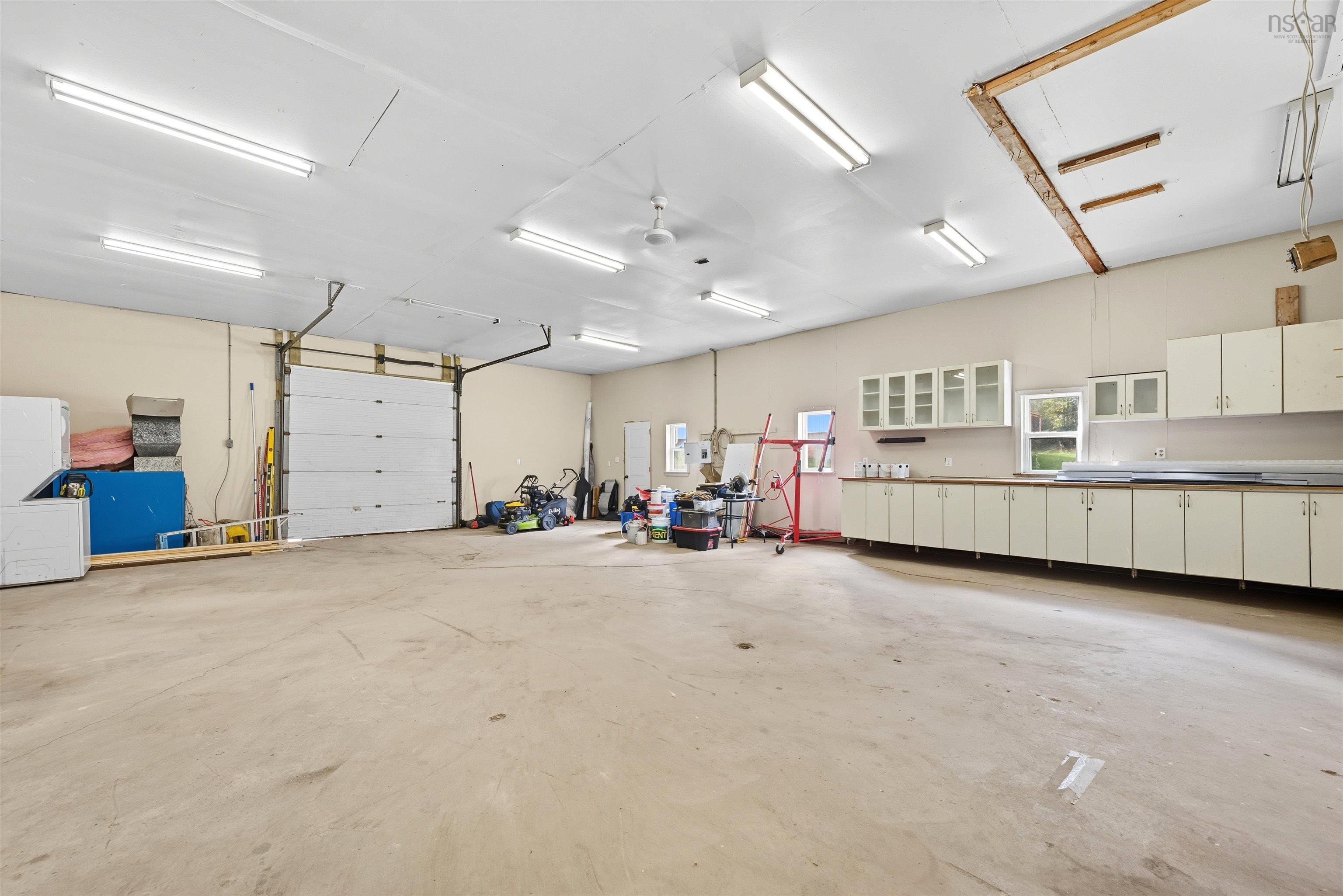 $599,900.00: 463 South Rawdon Road, Hillsvale