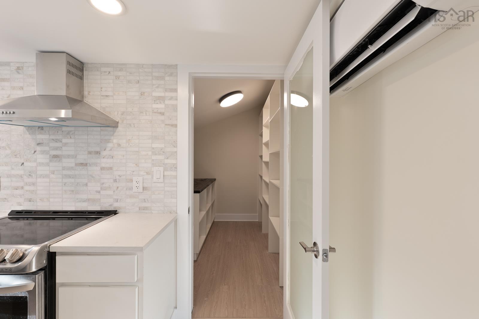 $641,999.00: 14096 Highway 1, Hants Border