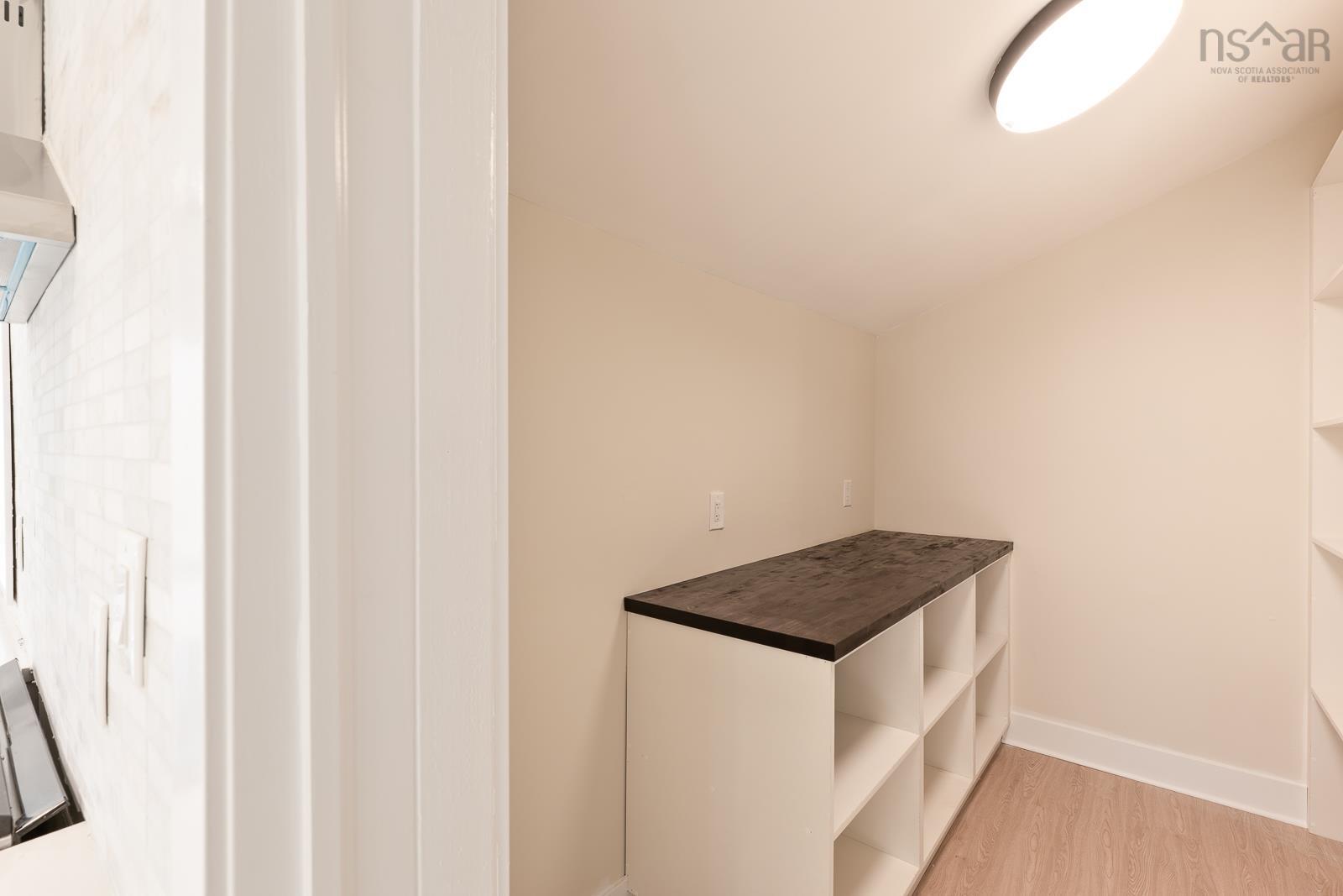 $641,999.00: 14096 Highway 1, Hants Border