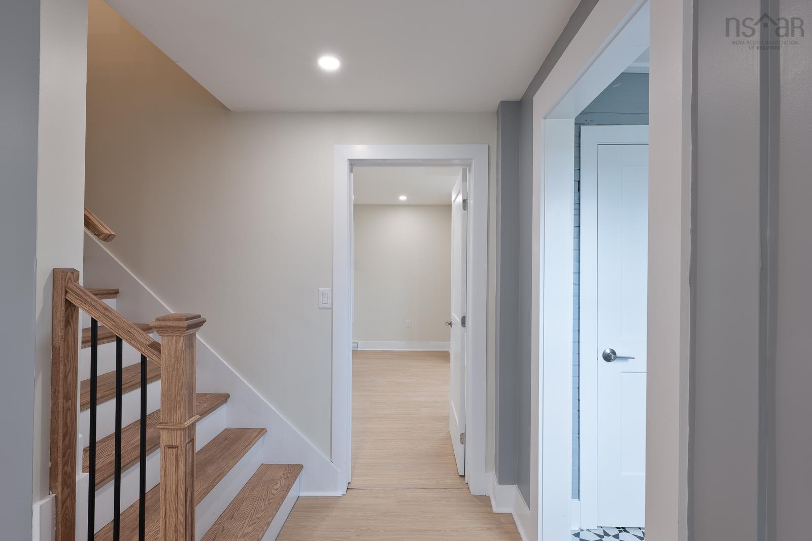 $641,999.00: 14096 Highway 1, Hants Border