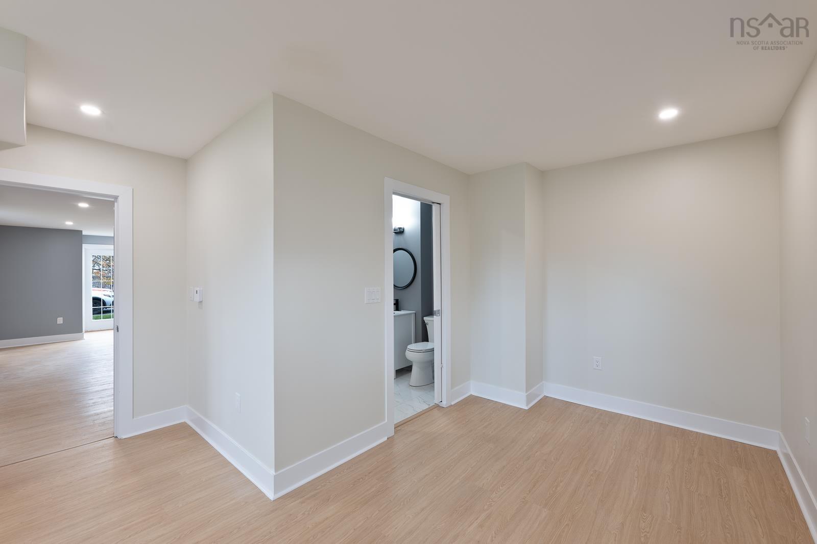 $641,999.00: 14096 Highway 1, Hants Border