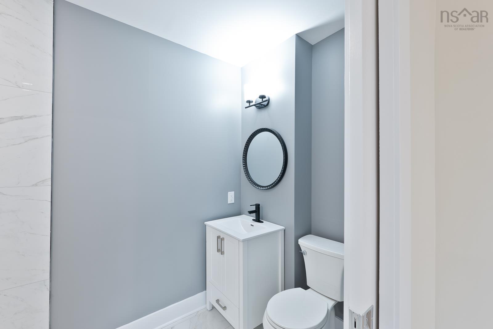 $641,999.00: 14096 Highway 1, Hants Border