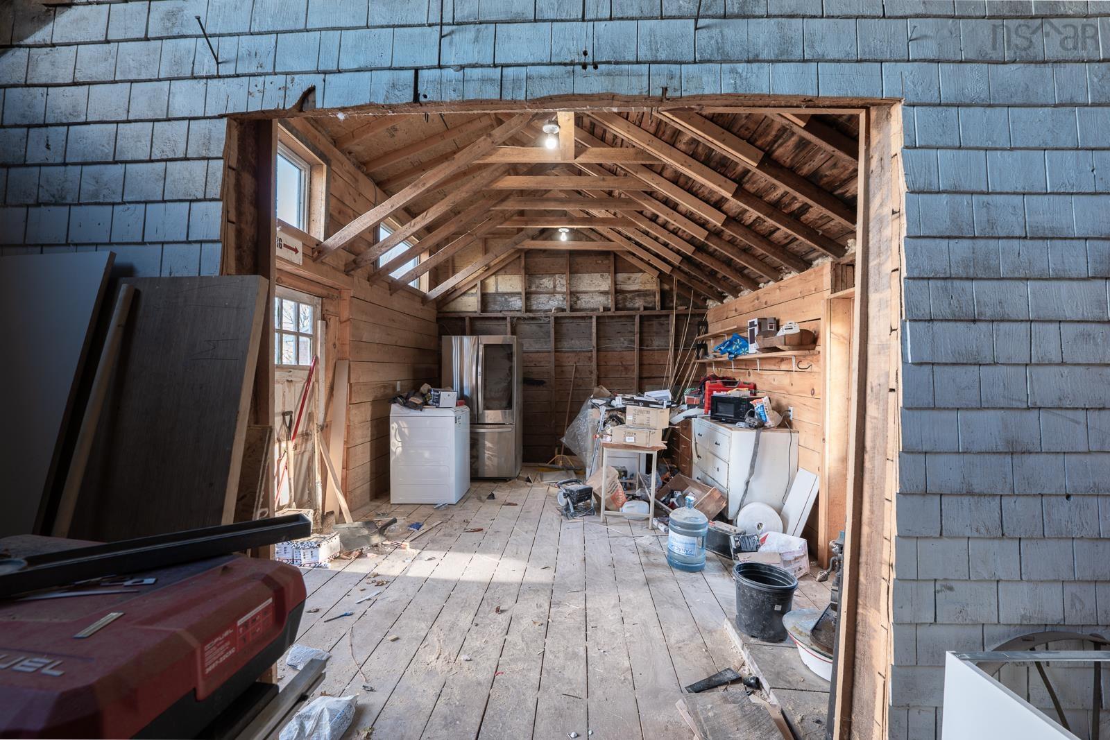 $641,999.00: 14096 Highway 1, Hants Border