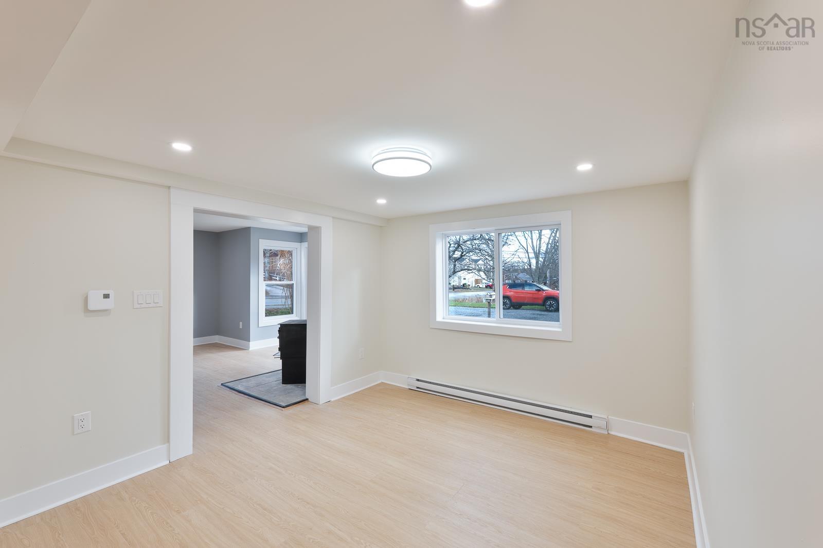 $641,999.00: 14096 Highway 1, Hants Border