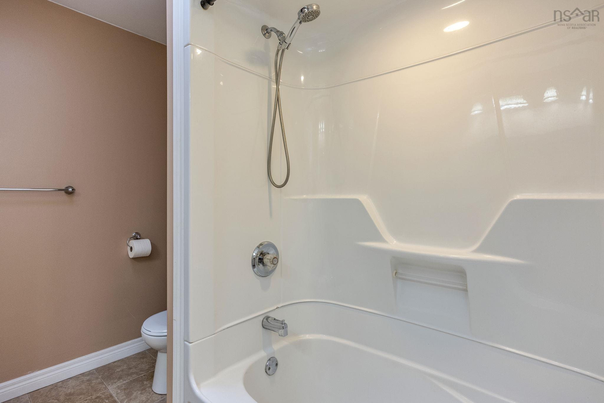 $399,000.00: 990 Mary Avenue, Centreville