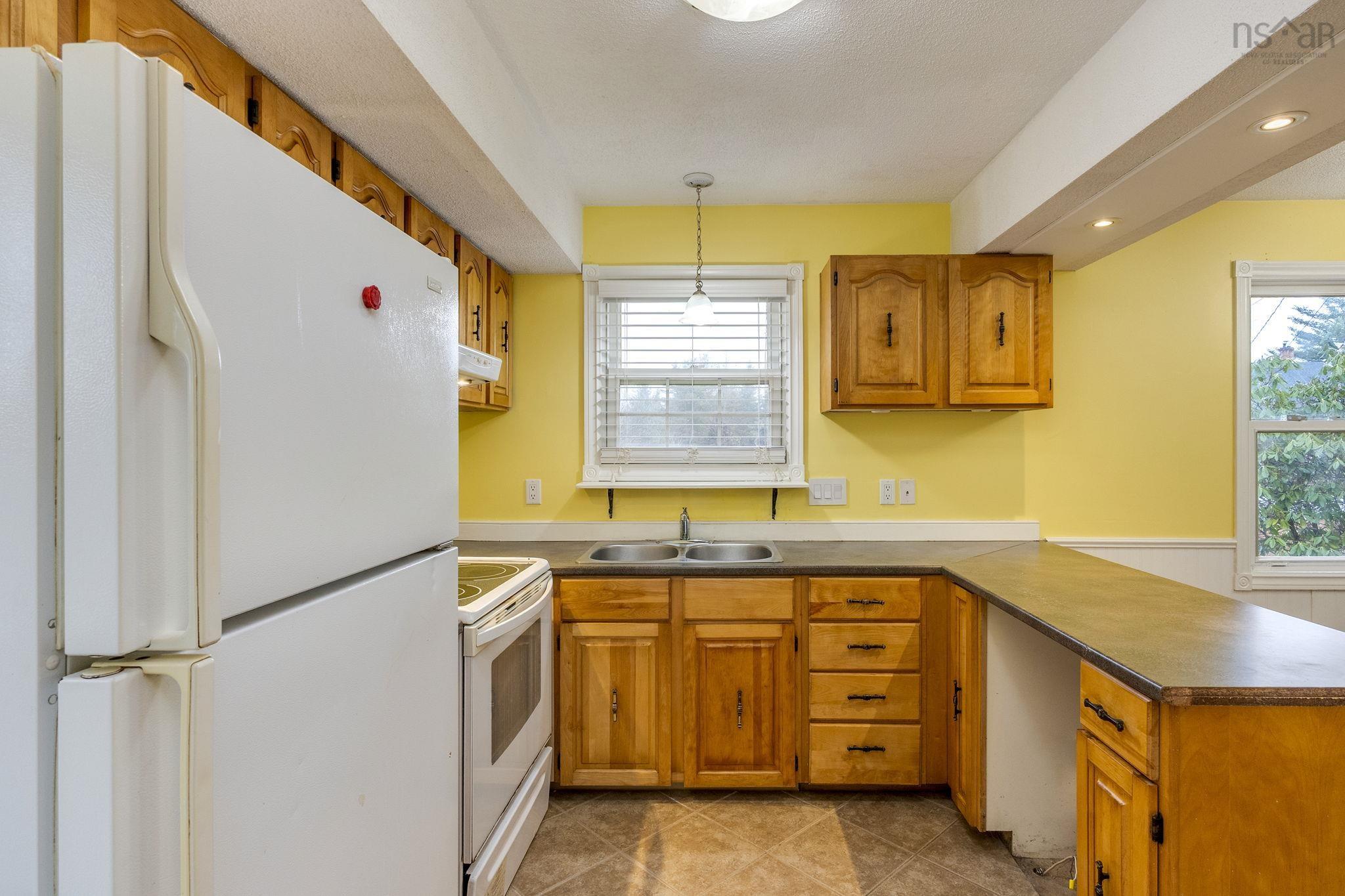 $399,000.00: 990 Mary Avenue, Centreville