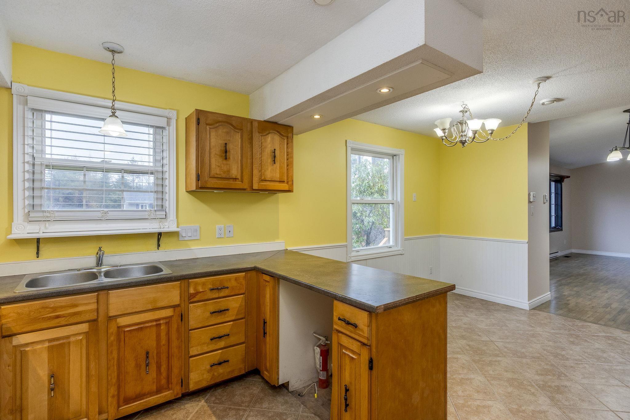 $399,000.00: 990 Mary Avenue, Centreville