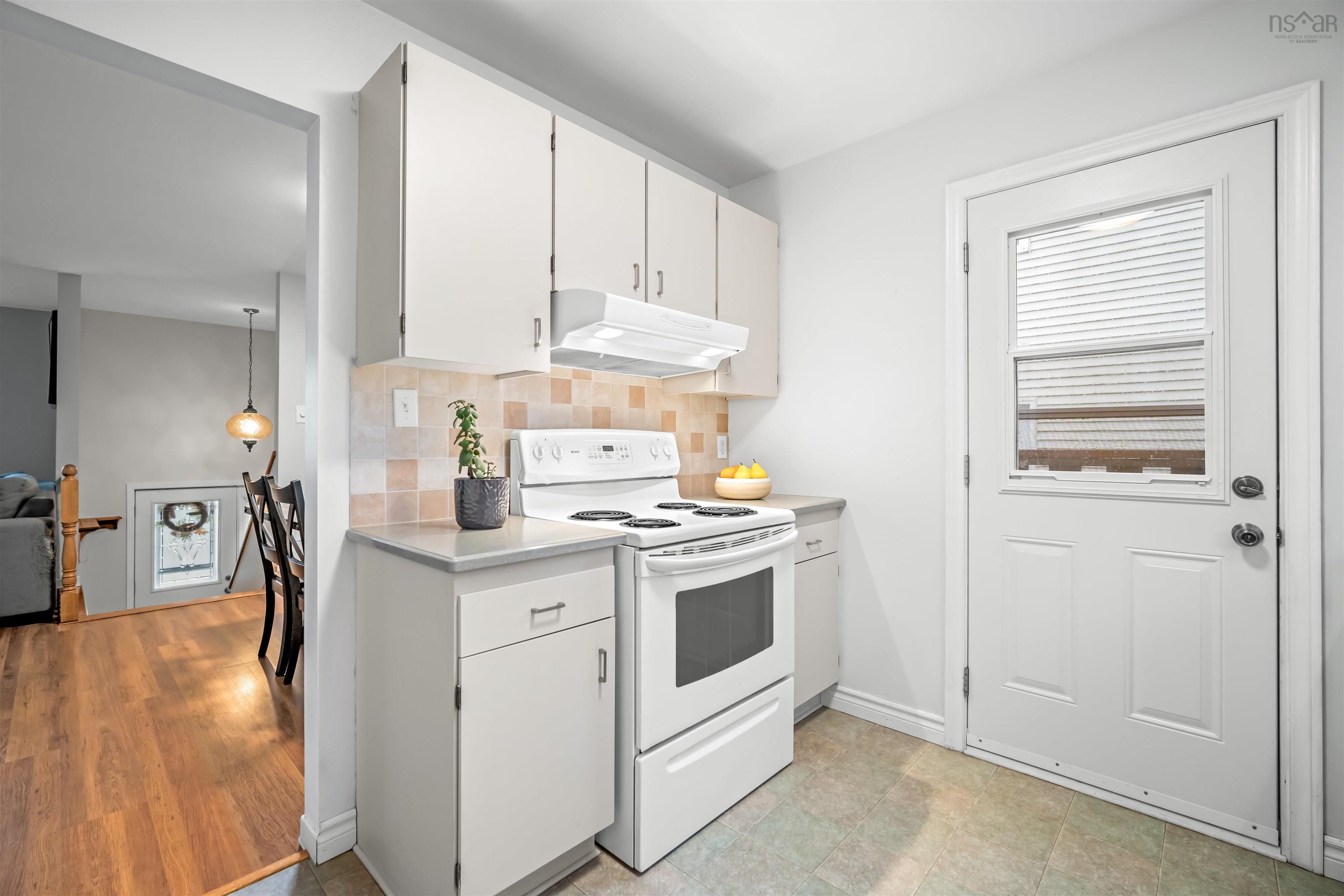 $399,000.00: 7 Londra Court, Dartmouth