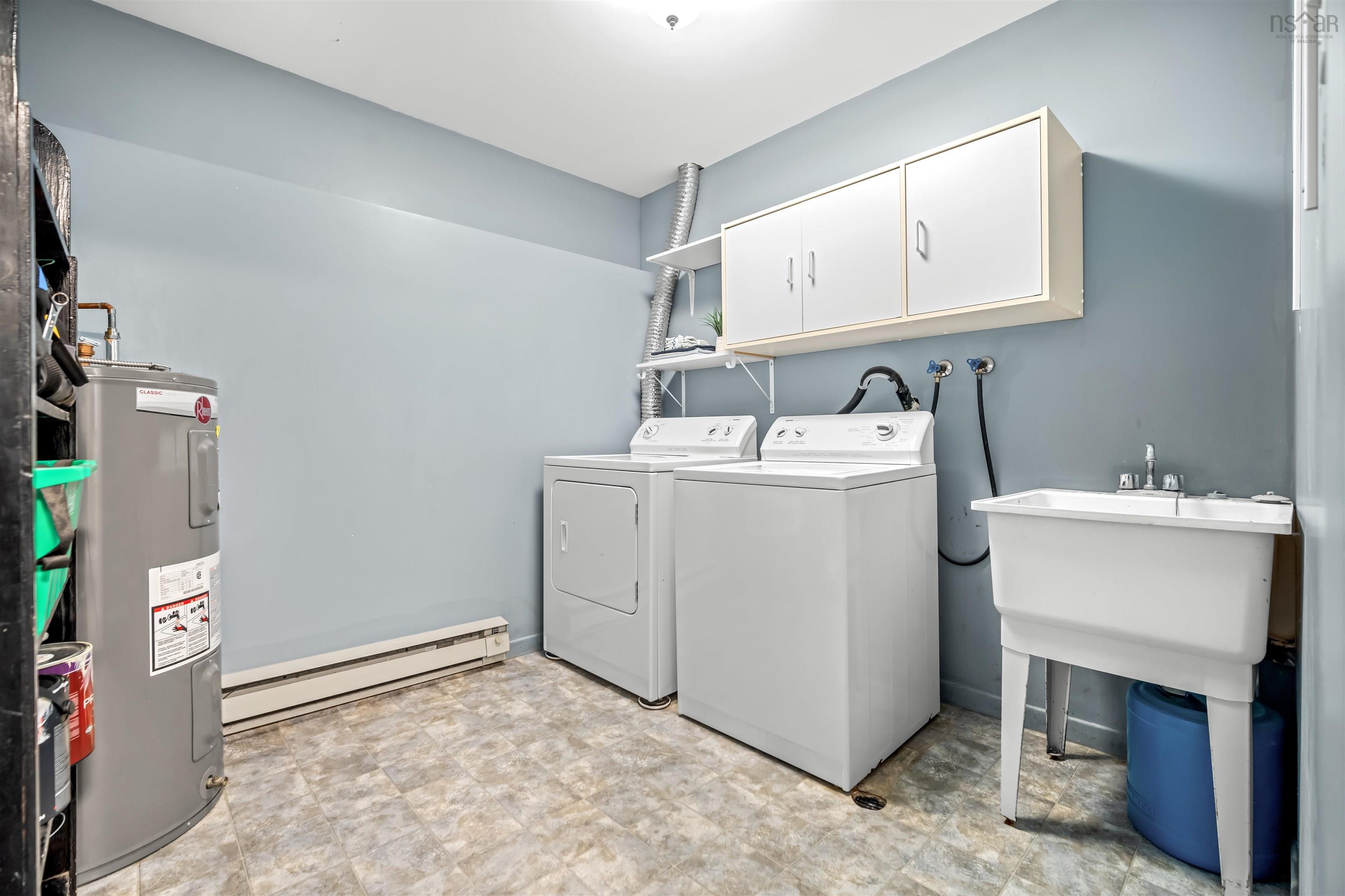 $399,000.00: 7 Londra Court, Dartmouth