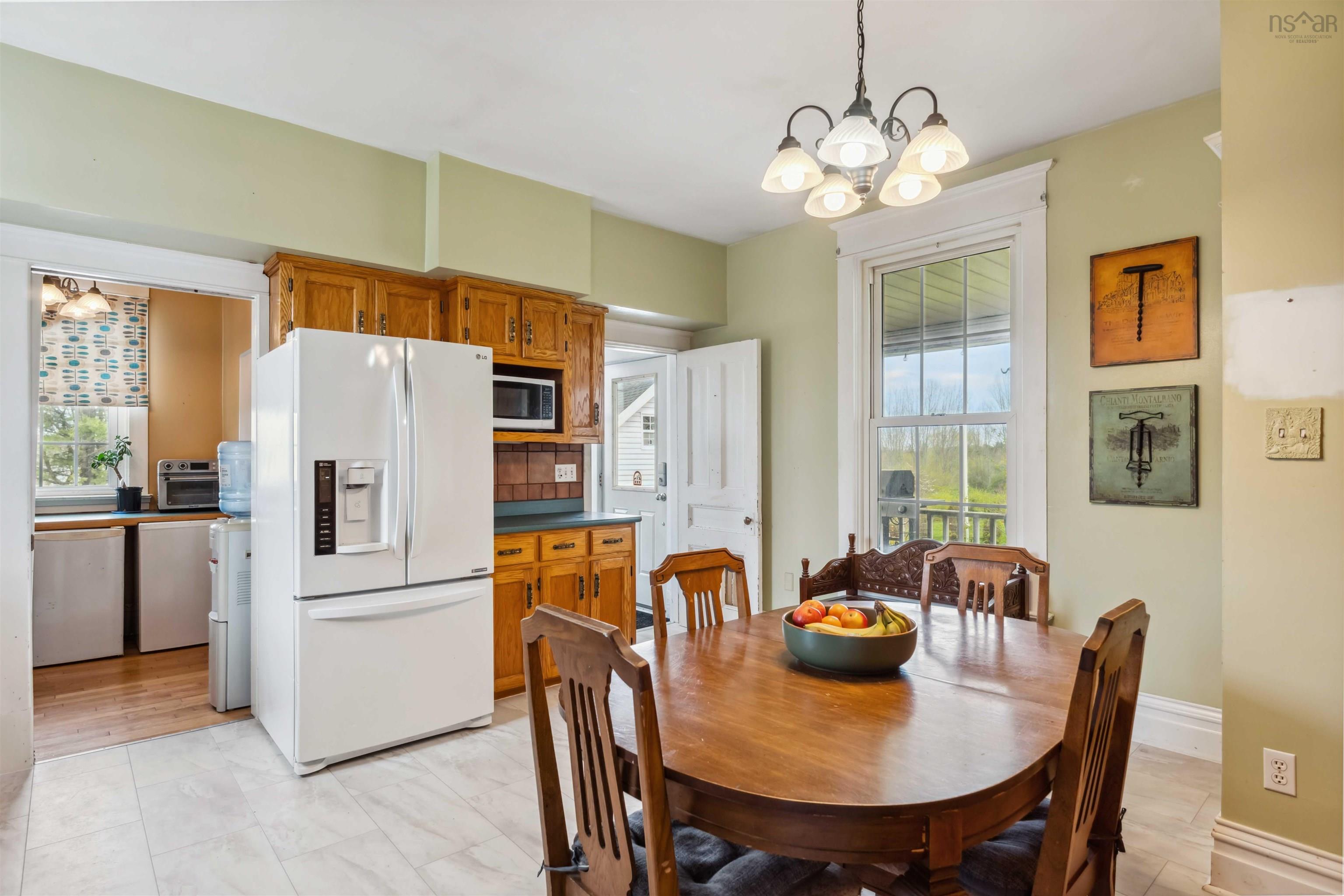 $599,900.00: 14019 Highway 1, Hants Border