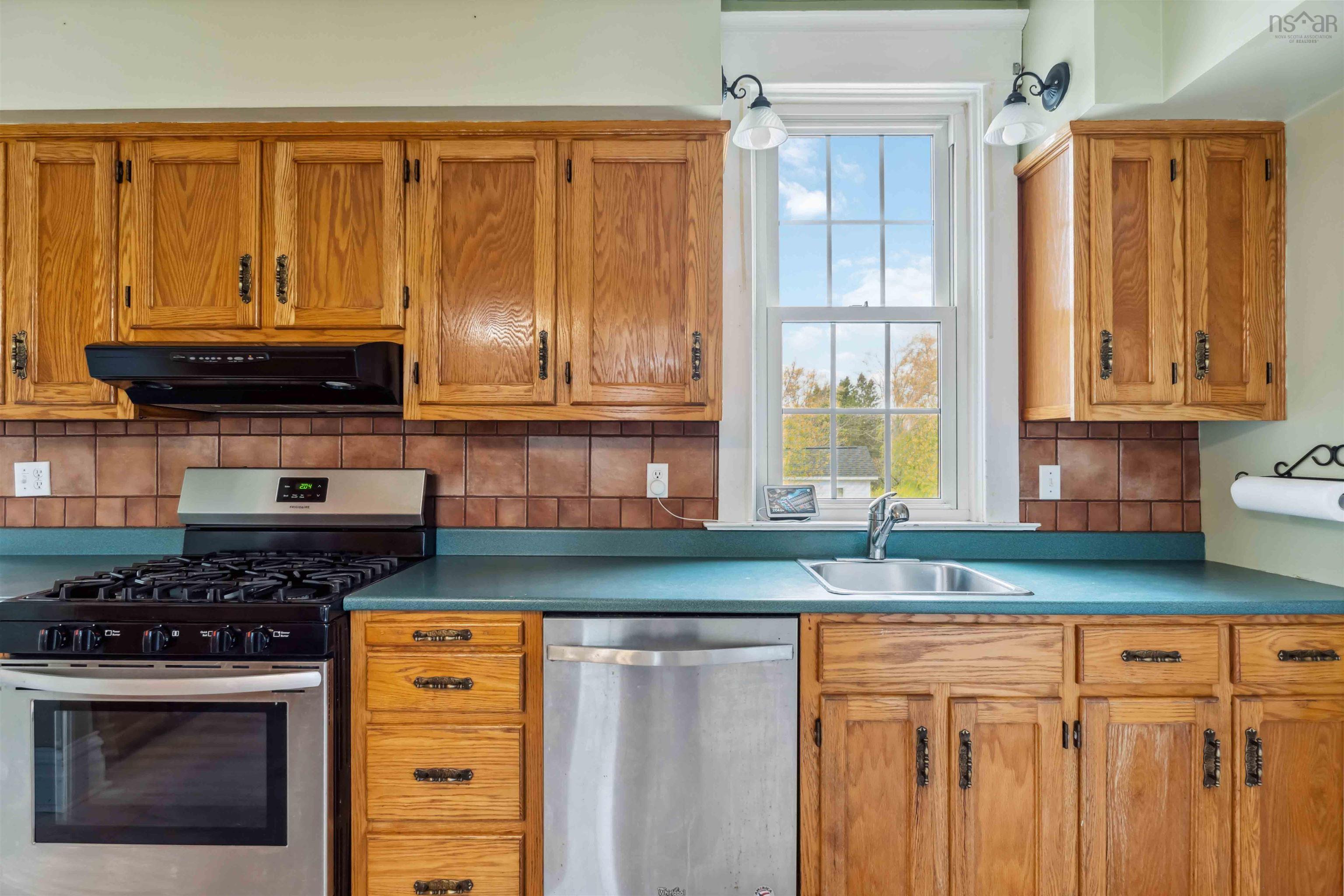 $599,900.00: 14019 Highway 1, Hants Border