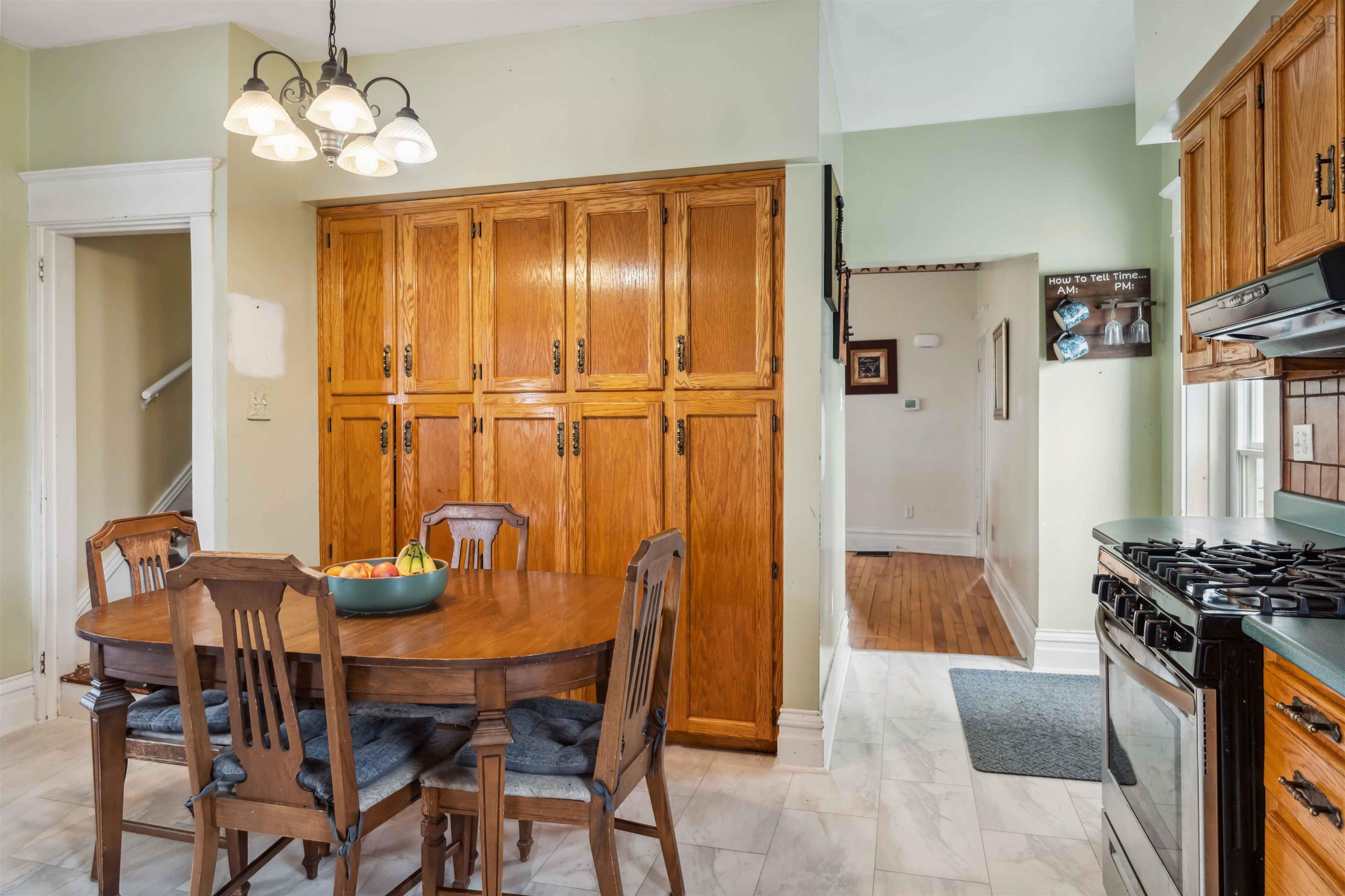 $599,900.00: 14019 Highway 1, Hants Border